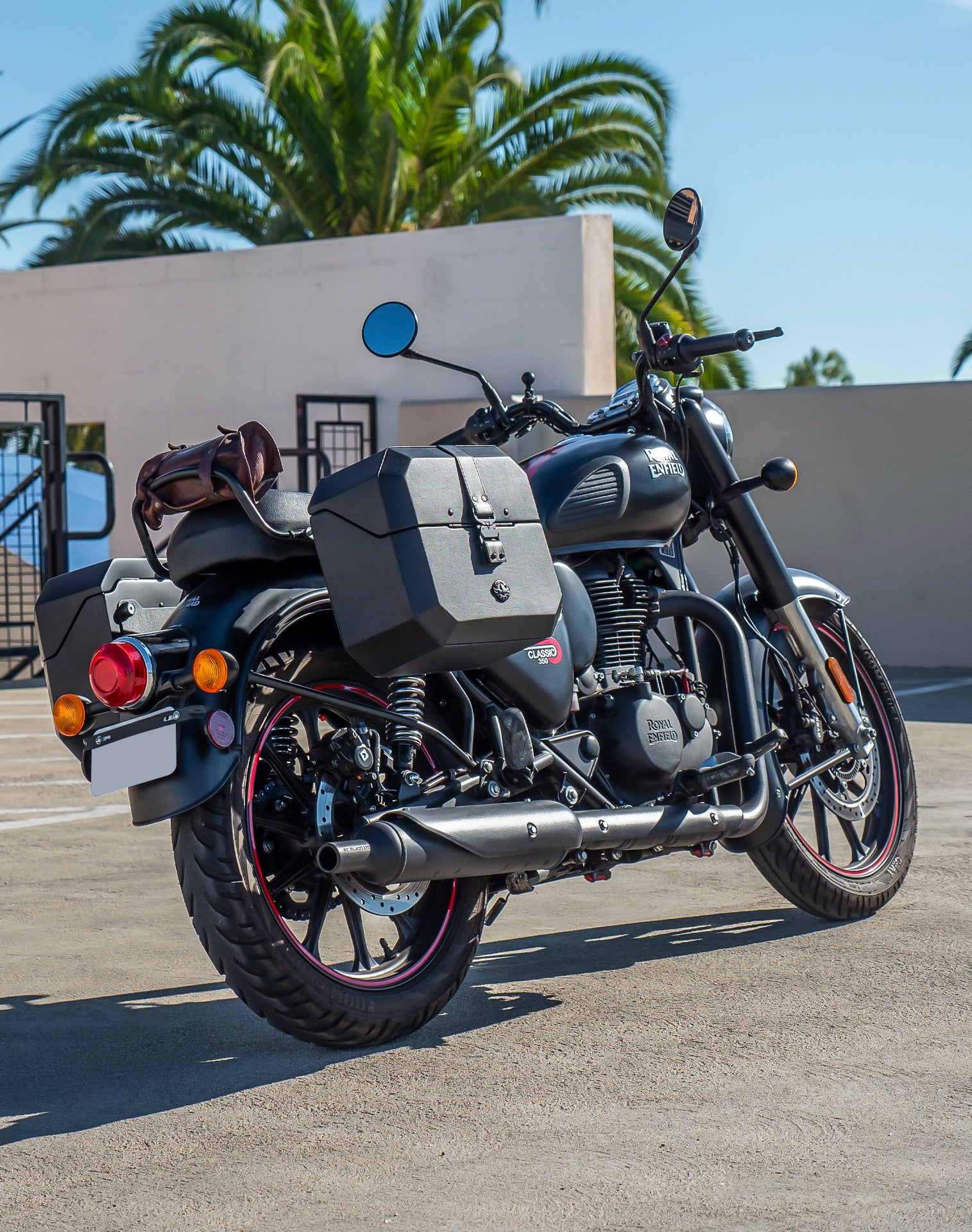 20L - Outlaw Quick-Mount Small Royal Enfield Classic 350 Leather Wrapped Hard Saddlebags Life Style 1