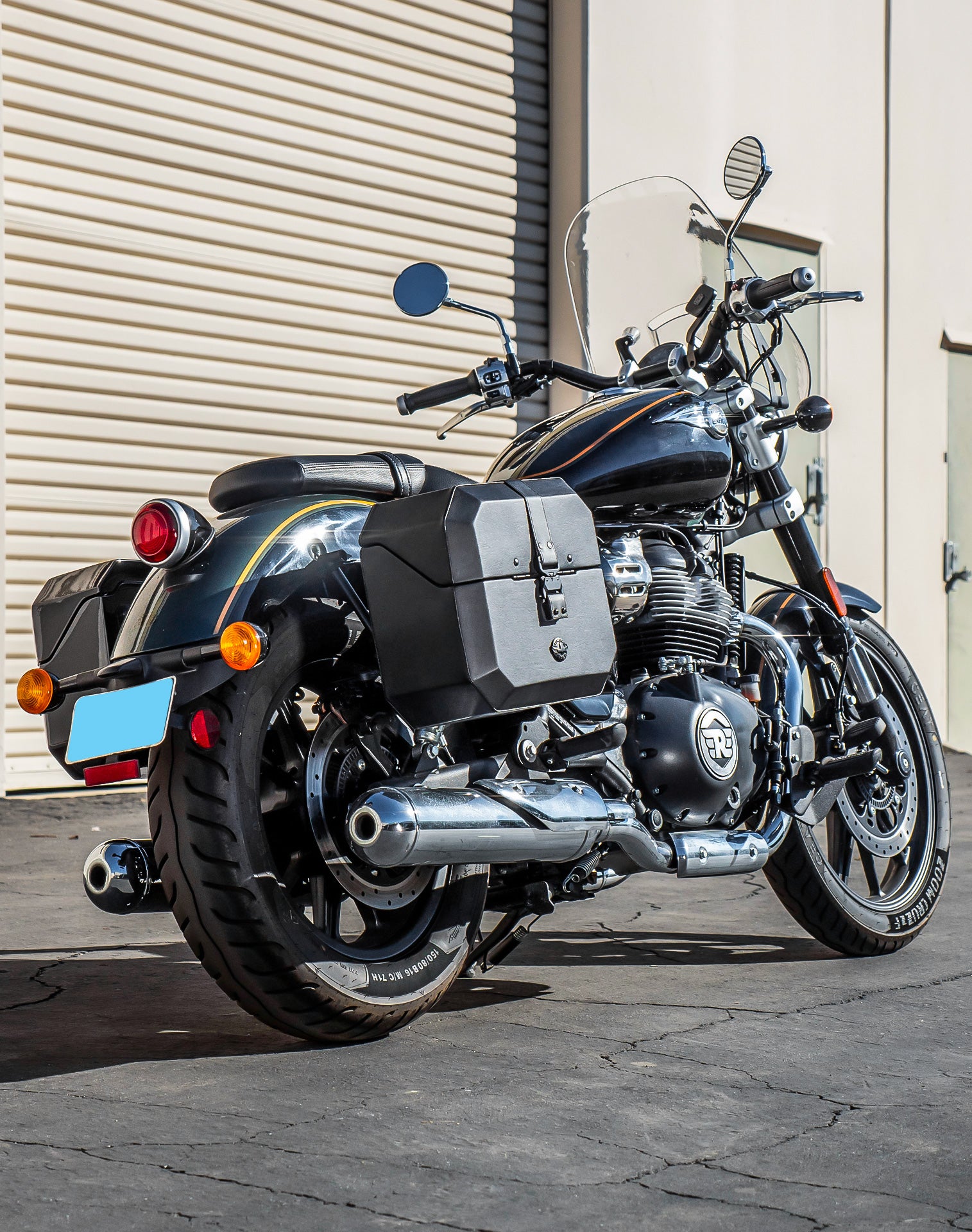 20L - Outlaw Quick-Mount Small Royal Enfield Super Meteor 650 Leather Wrapped Hard Saddlebags Life style 1