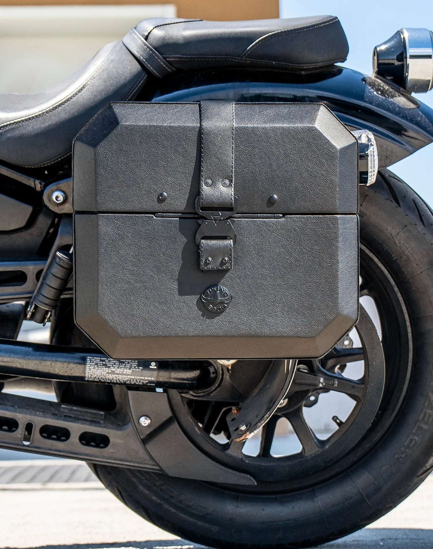 20L - Outlaw Quick-Mount Small Yamaha Bolt Specific Leather Wrapped Hard Saddlebags Life Style 2