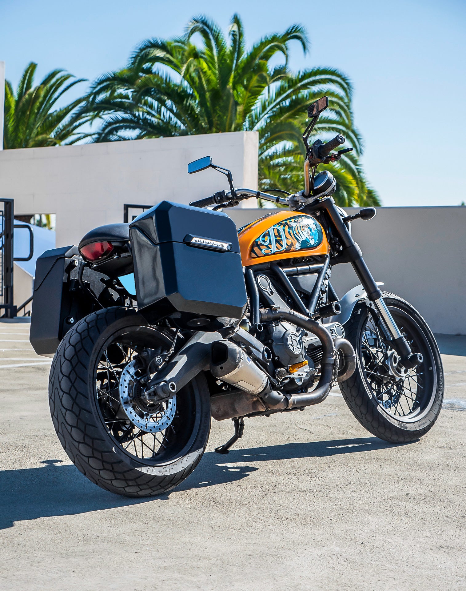 30L - Outlaw Quick Mount Medium Ducati Scrambler (2014-17) Painted Hard Saddlebags Life style 1