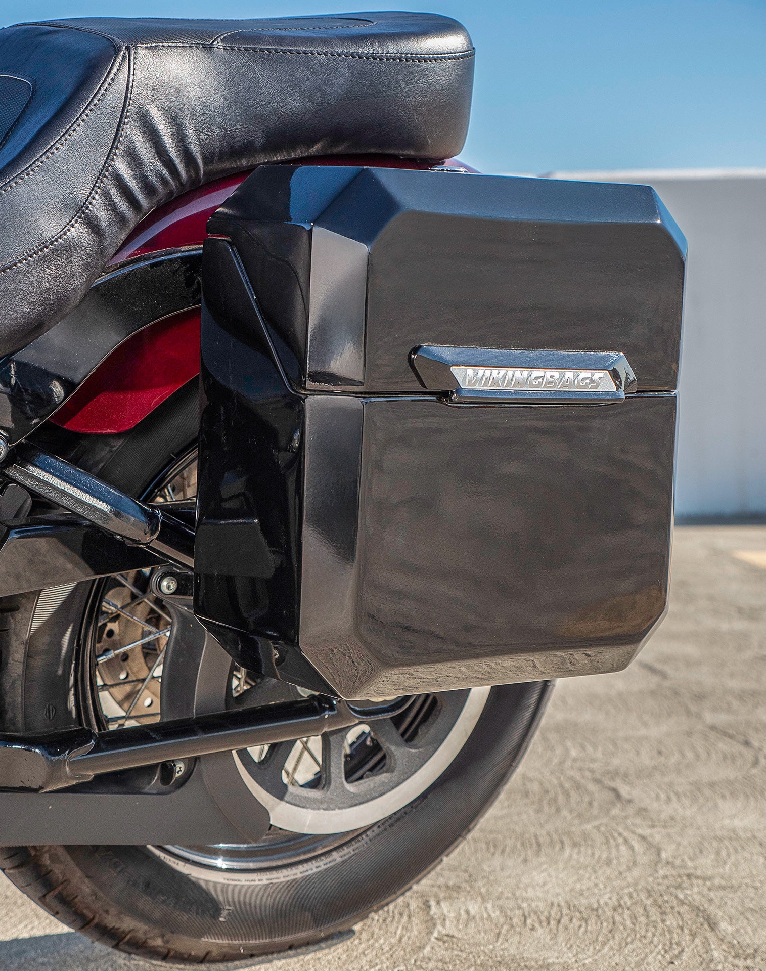 30L - Outlaw Quick Mount Medium Harley Softail Slim FLSL Painted Hard Saddlebags Life style 2