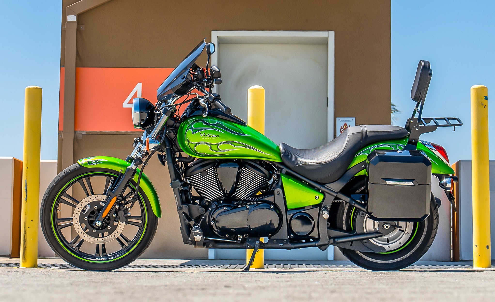 30L - Outlaw Quick Mount Medium Kawasaki Vulcan 900 Custom Painted Hard Saddlebags Life Style Photo @expand