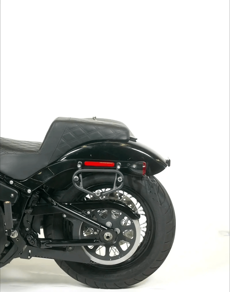 30L - Outlaw Quick-Mount Medium Harley Softail Fat Bob FXFB/S Leather Wrapped Hard Saddlebags QDS GIF