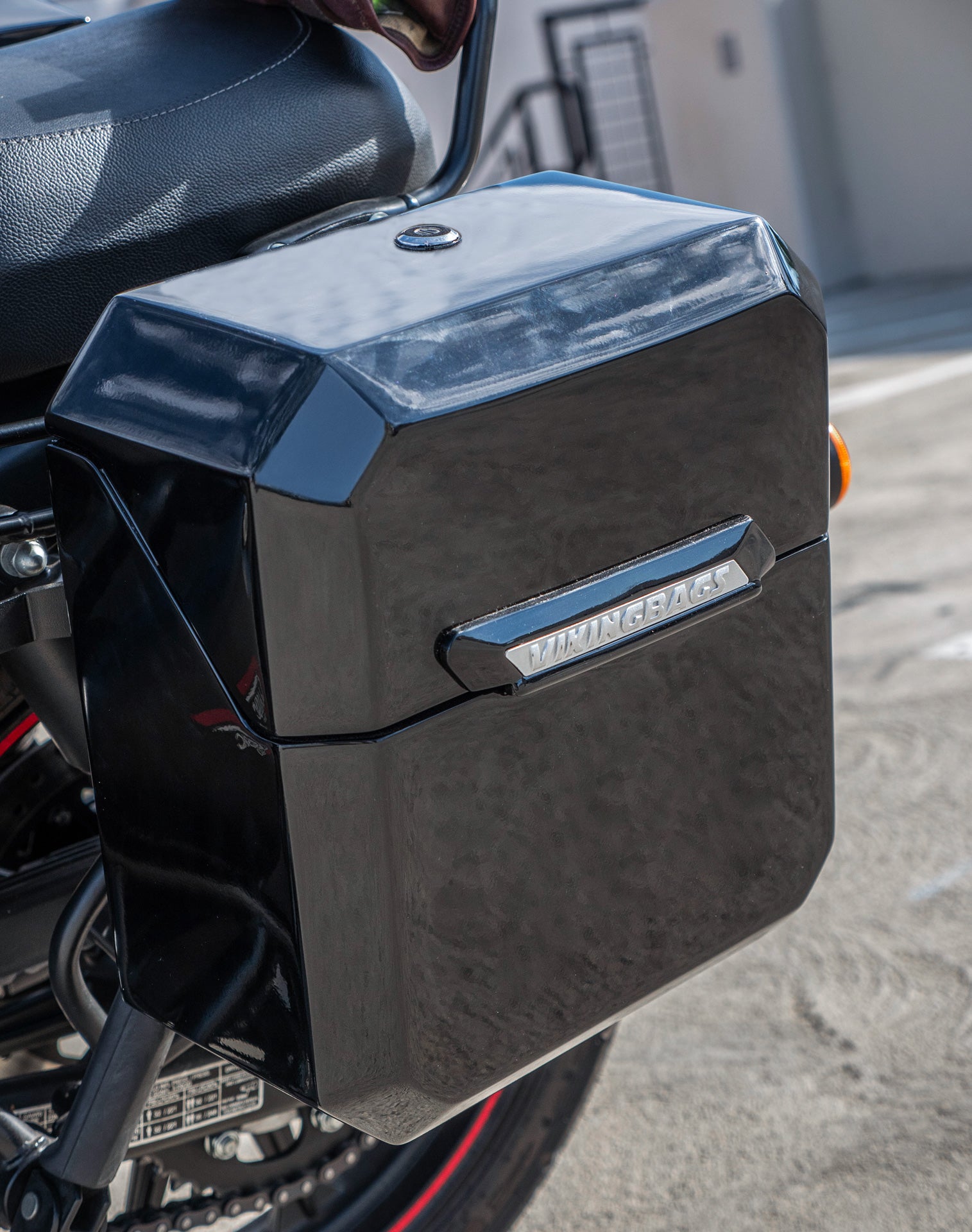 30L - Outlaw Quick Mount Medium Royal Enfield Classic 350 Painted Hard Saddlebags Life style 2