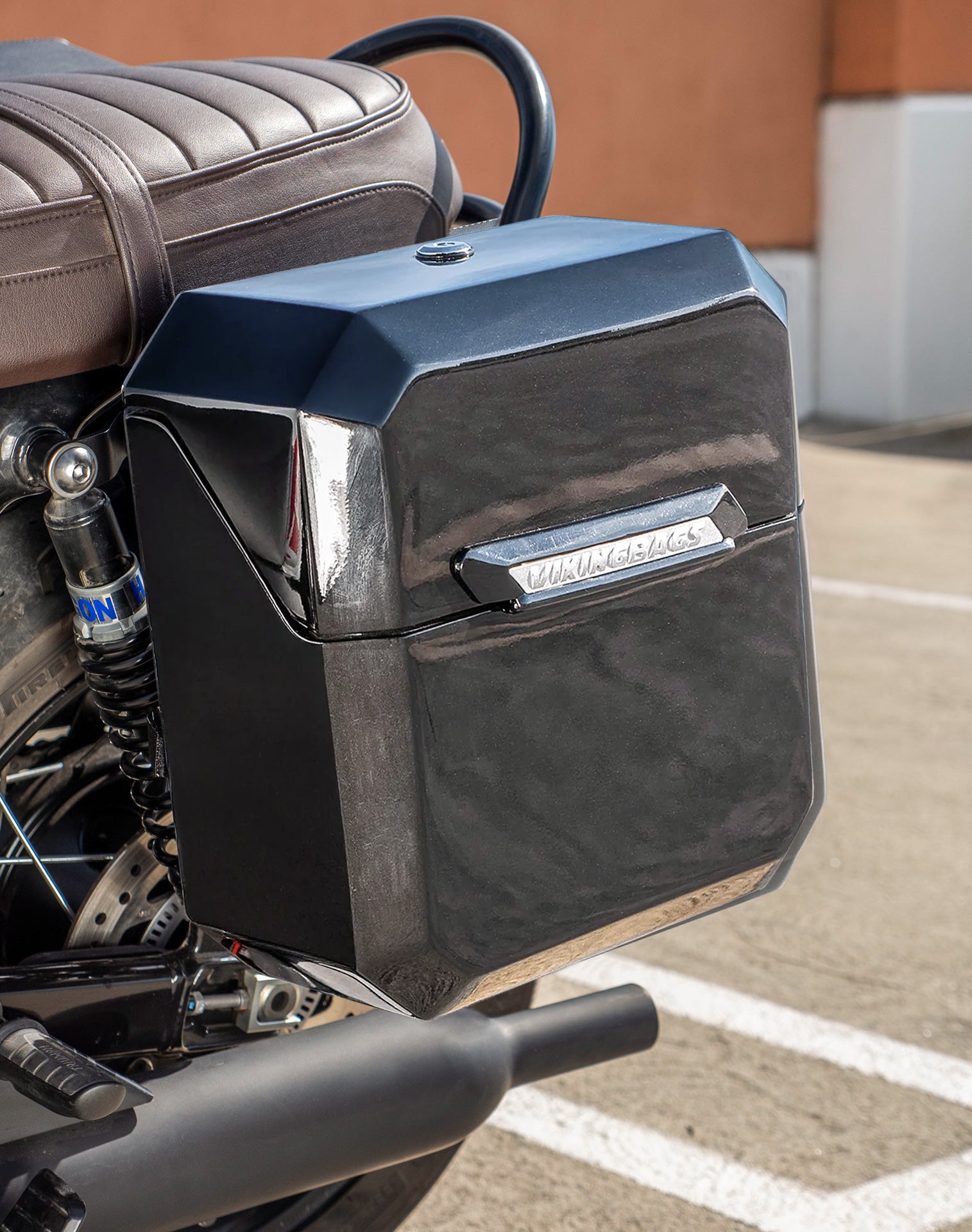 30L - Outlaw Quick Mount Medium Triumph Bonneville T120 Painted Hard Saddlebags Lifestyle