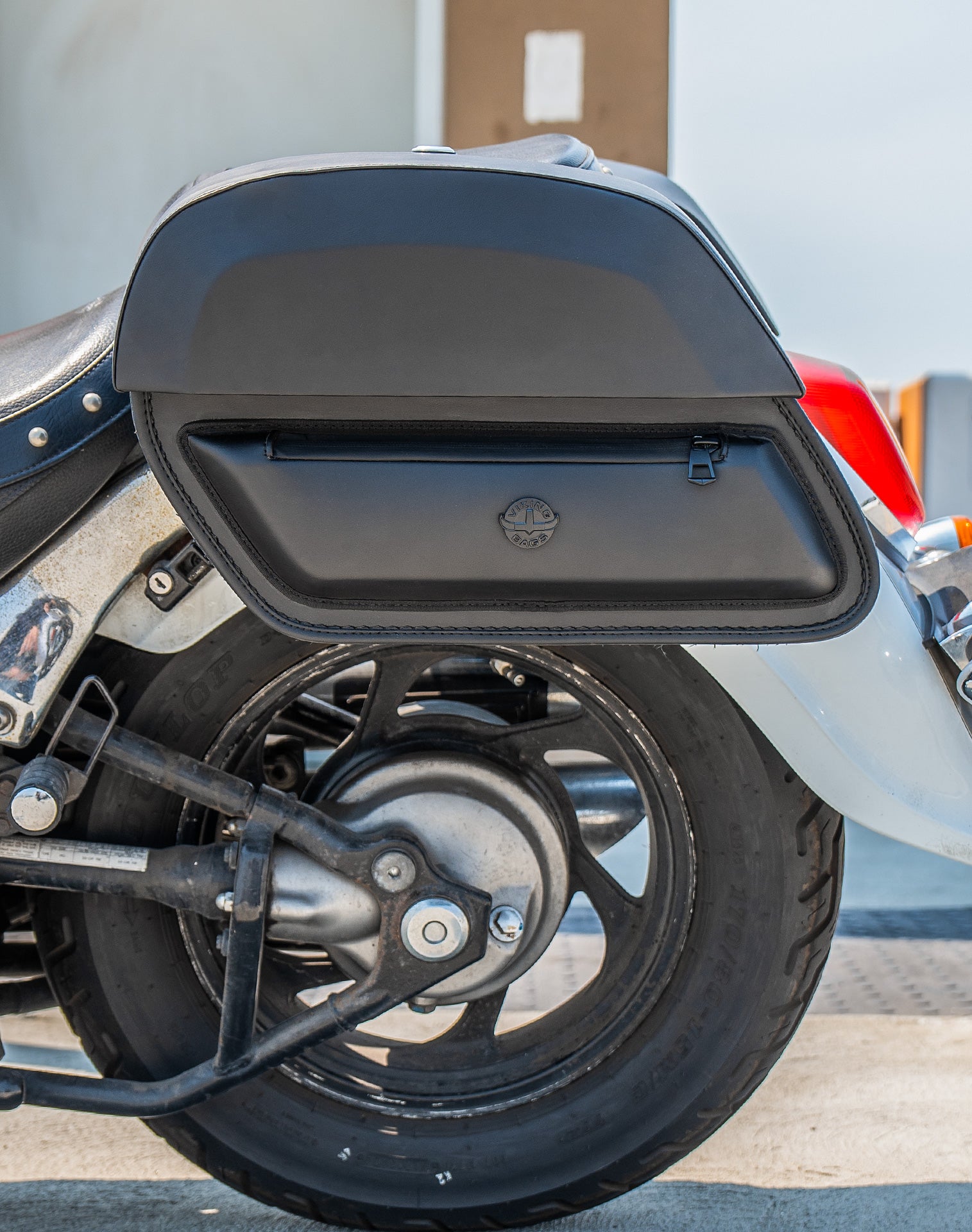 カナエ KQR™ 28 Liter Hard Saddlebag Set for Sale | Powersports East, Bear DE