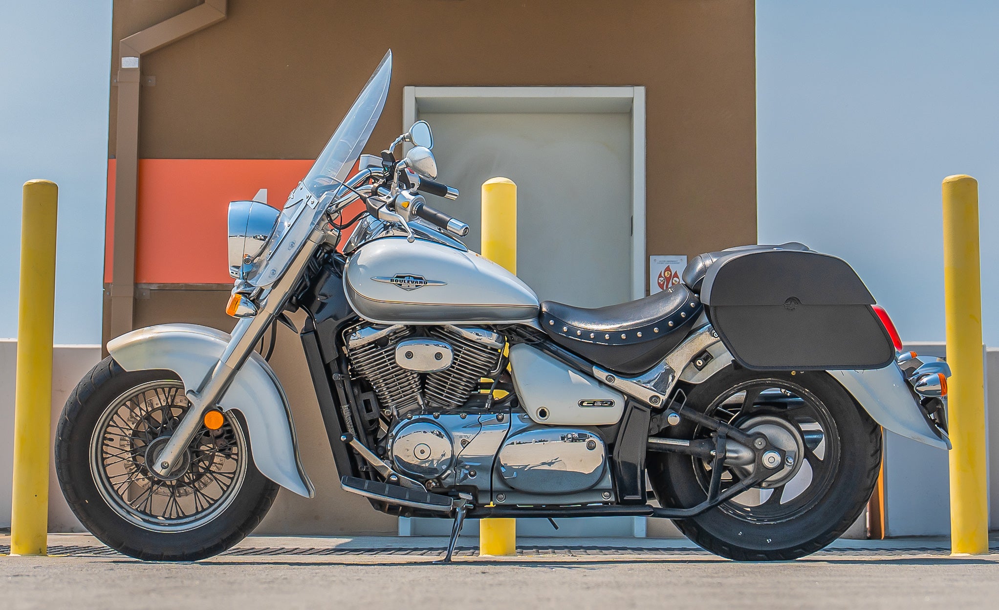 28L - Panzer Medium Quick Mount Suzuki Boulevard C50 VL800 Motorcycle Saddlebags @expand