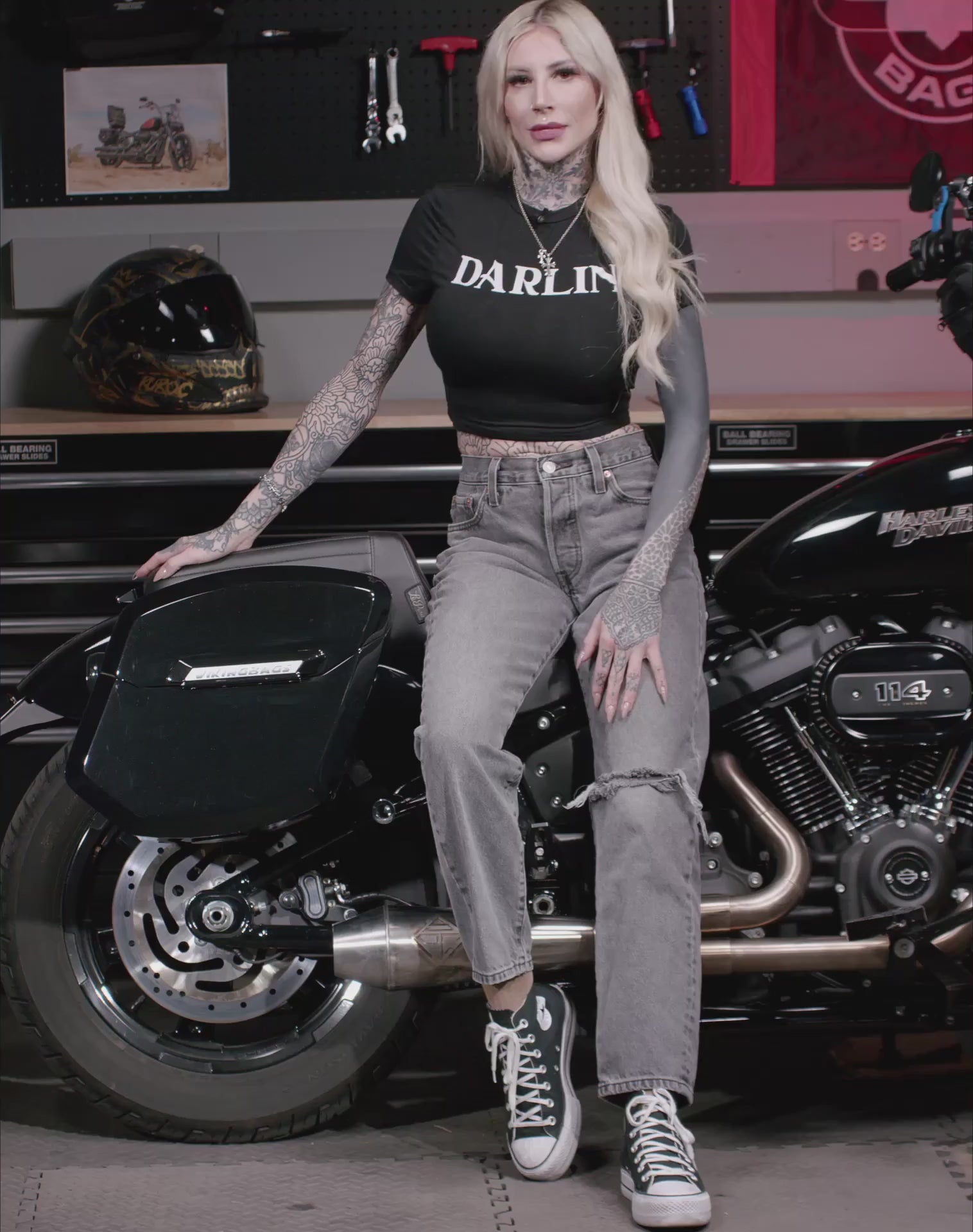 24L - Ironclad Quick-Mount Medium Indian Scout Sixty Bobber Painted Hard Saddlebags Video