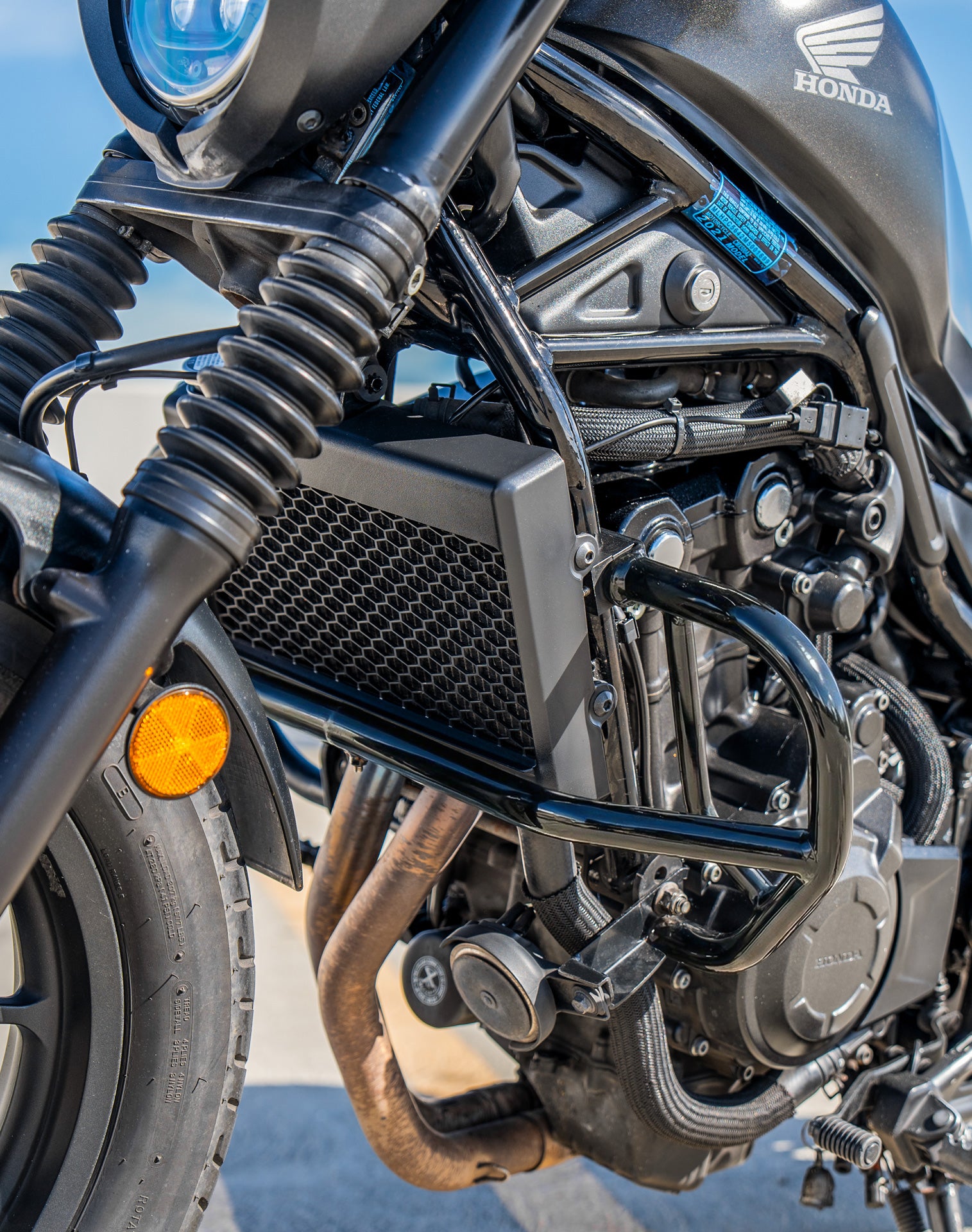Viking Rampage Honda Rebel 300/ABS CMX300 Crash Bar/ Engine Guard Gloss Black Lifestyle