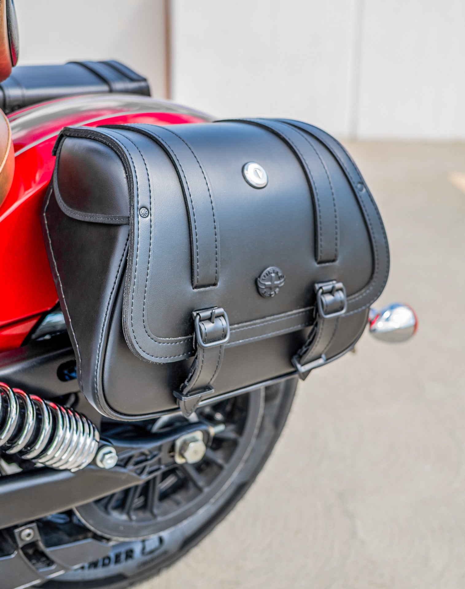 Viking 25L SpiritBlade Medium Indian Scout Motorcycle Leather