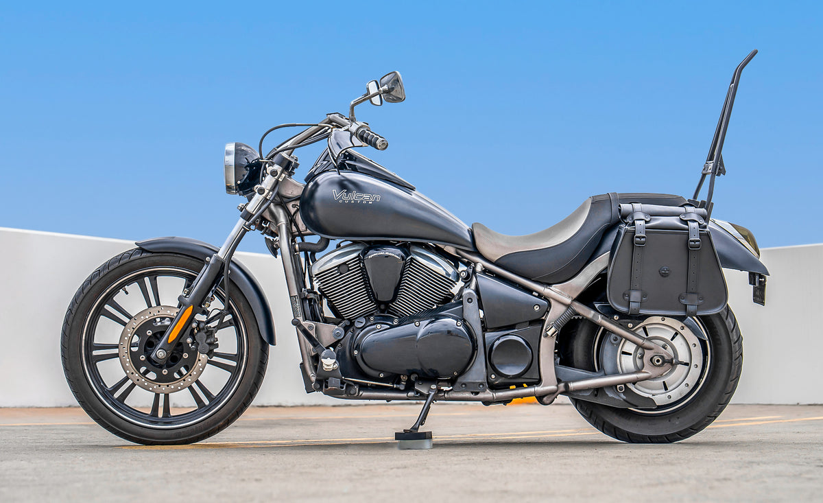 30L - SpiritBlade Roll-Top Large Kawasaki Vulcan 900 Custom Motorcycle Leather Saddlebags Lifestyle @expand
