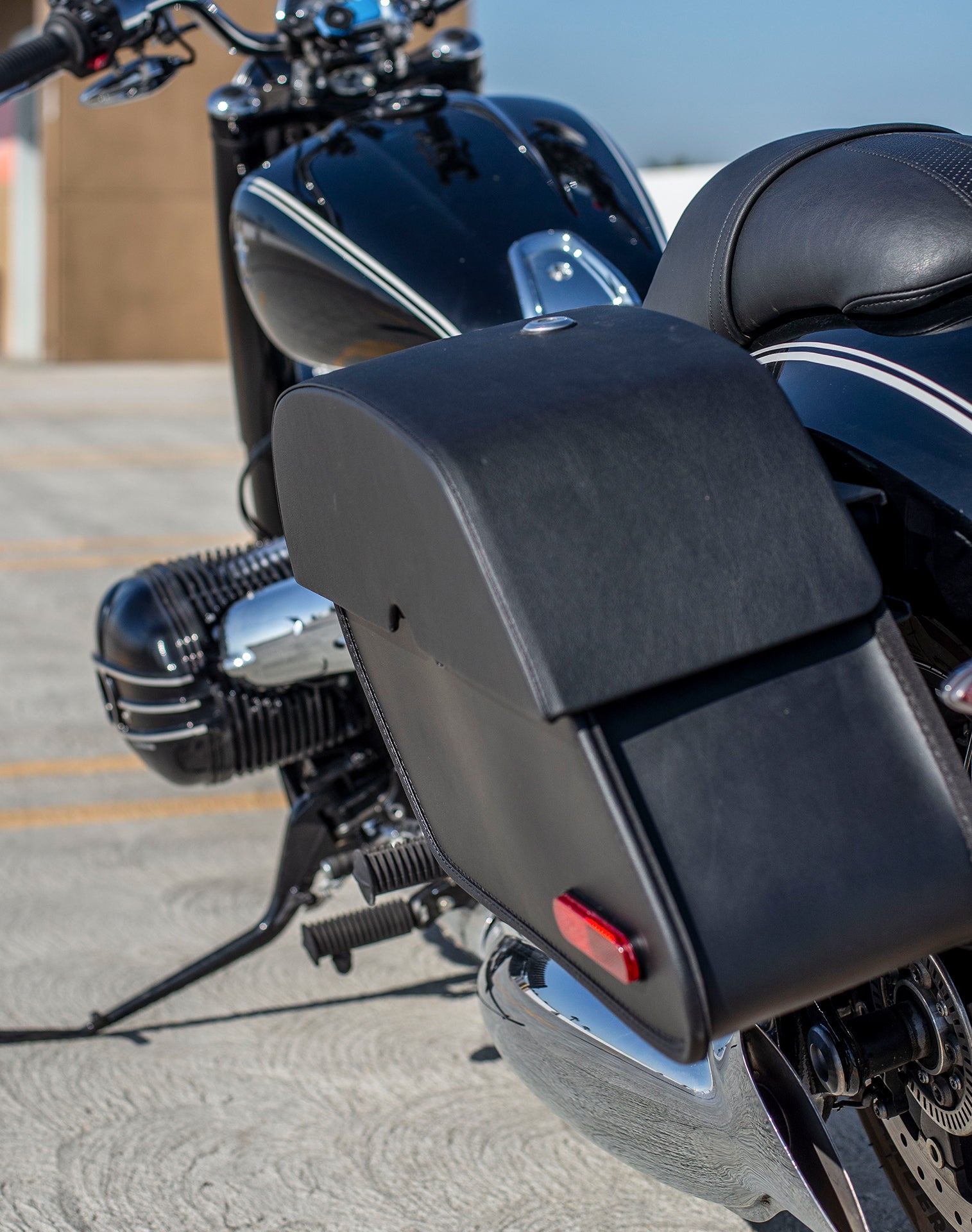 Viking 33-Liters Panzer Large BMW R18 Motorcycle Saddlebags