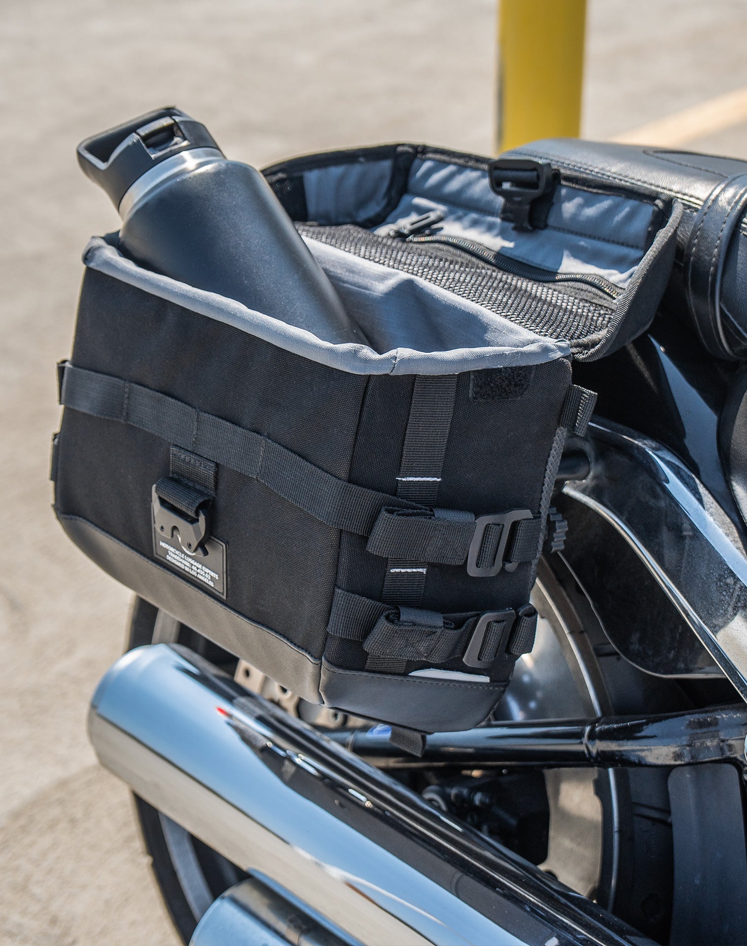 10L - Incognito Quick Mount Small Harley Softail Fat Boy FLFB/S Solo Saddlebag (Right Only) v4