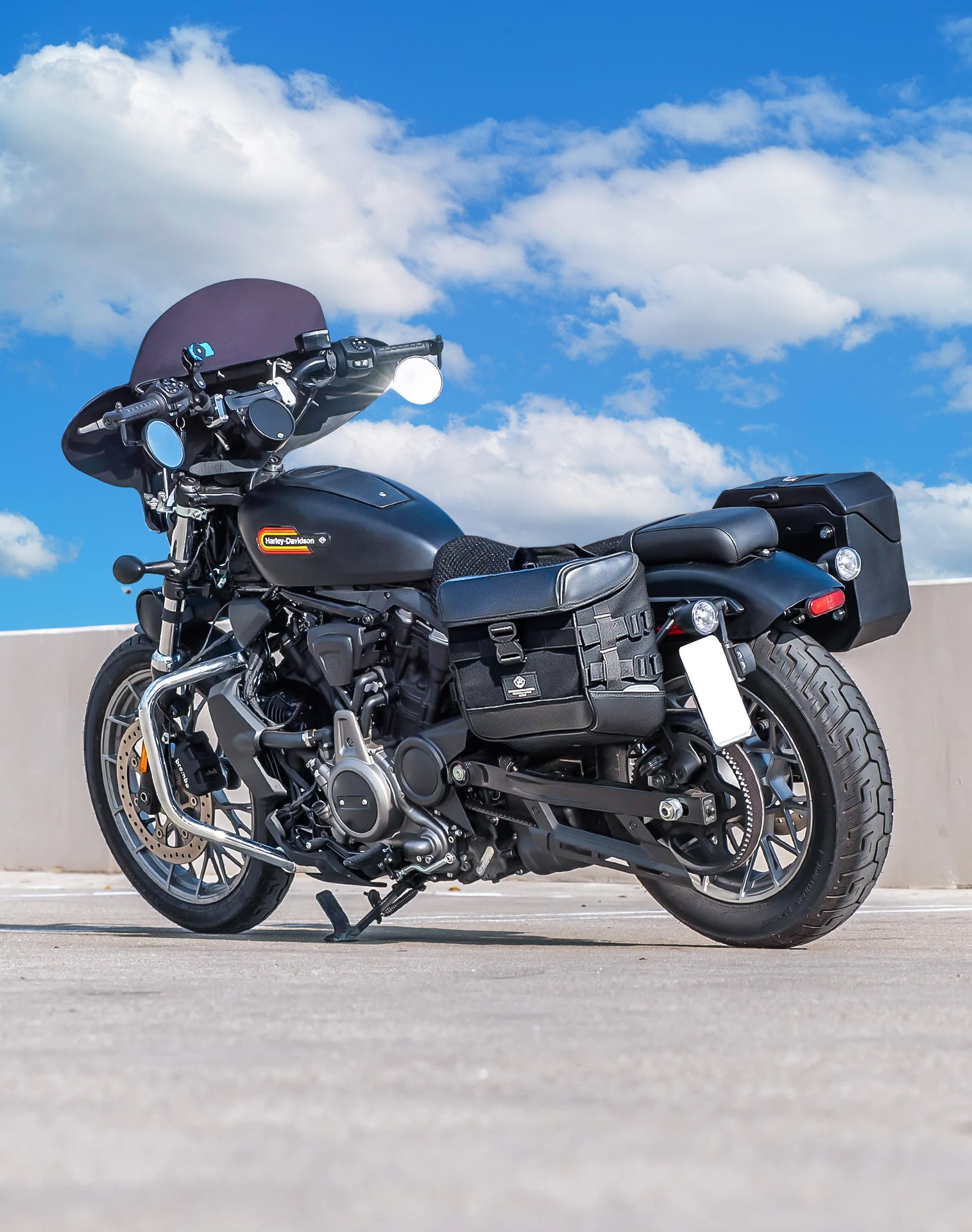 10L - Incognito Quick Mount Small Harley Sportster Nightster RH975/S Solo Saddlebag (Left Only) v1