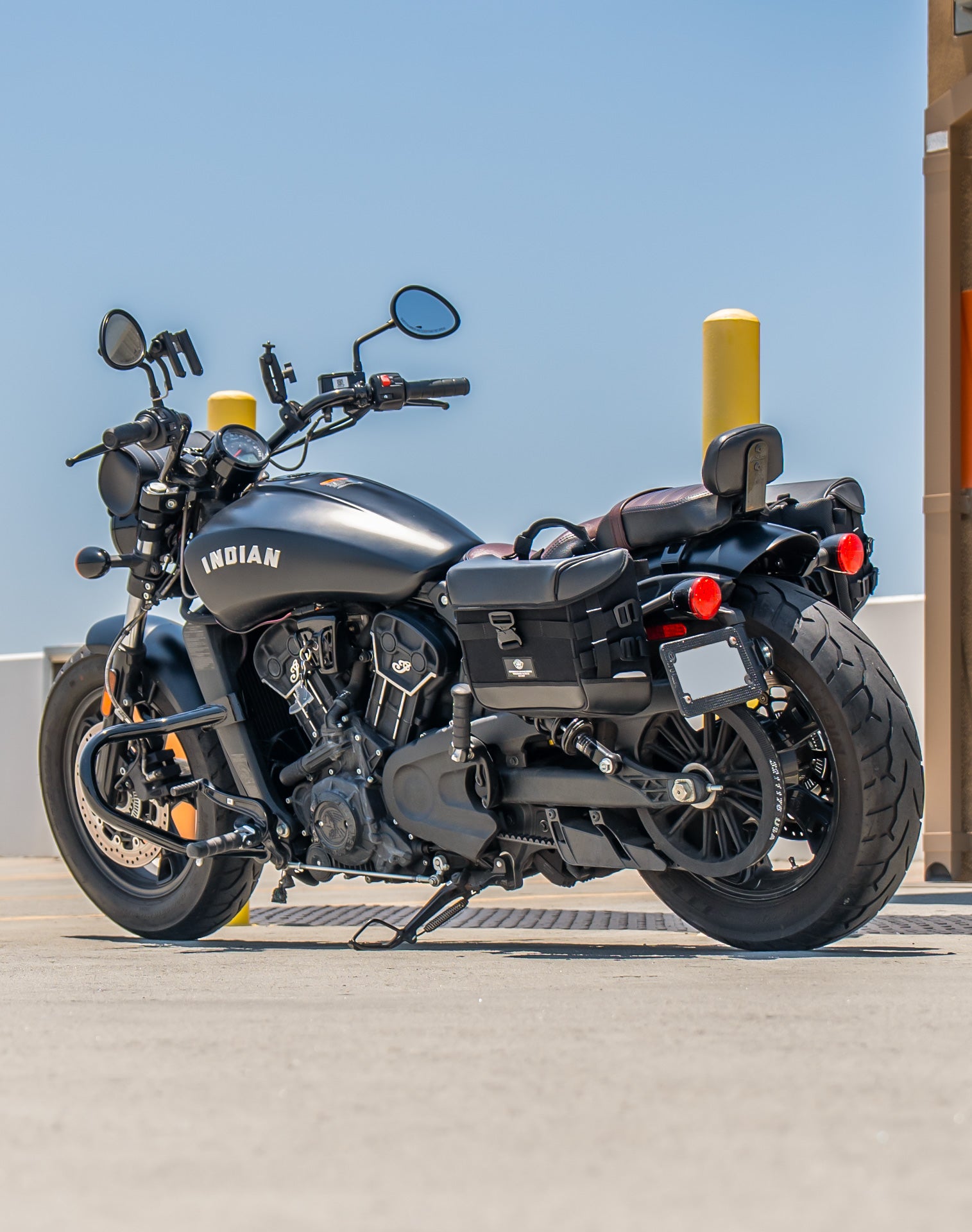 10L - Incognito Quick Mount Small Indian Scout Rogue Sixty Solo Saddlebag (Left Only) v1