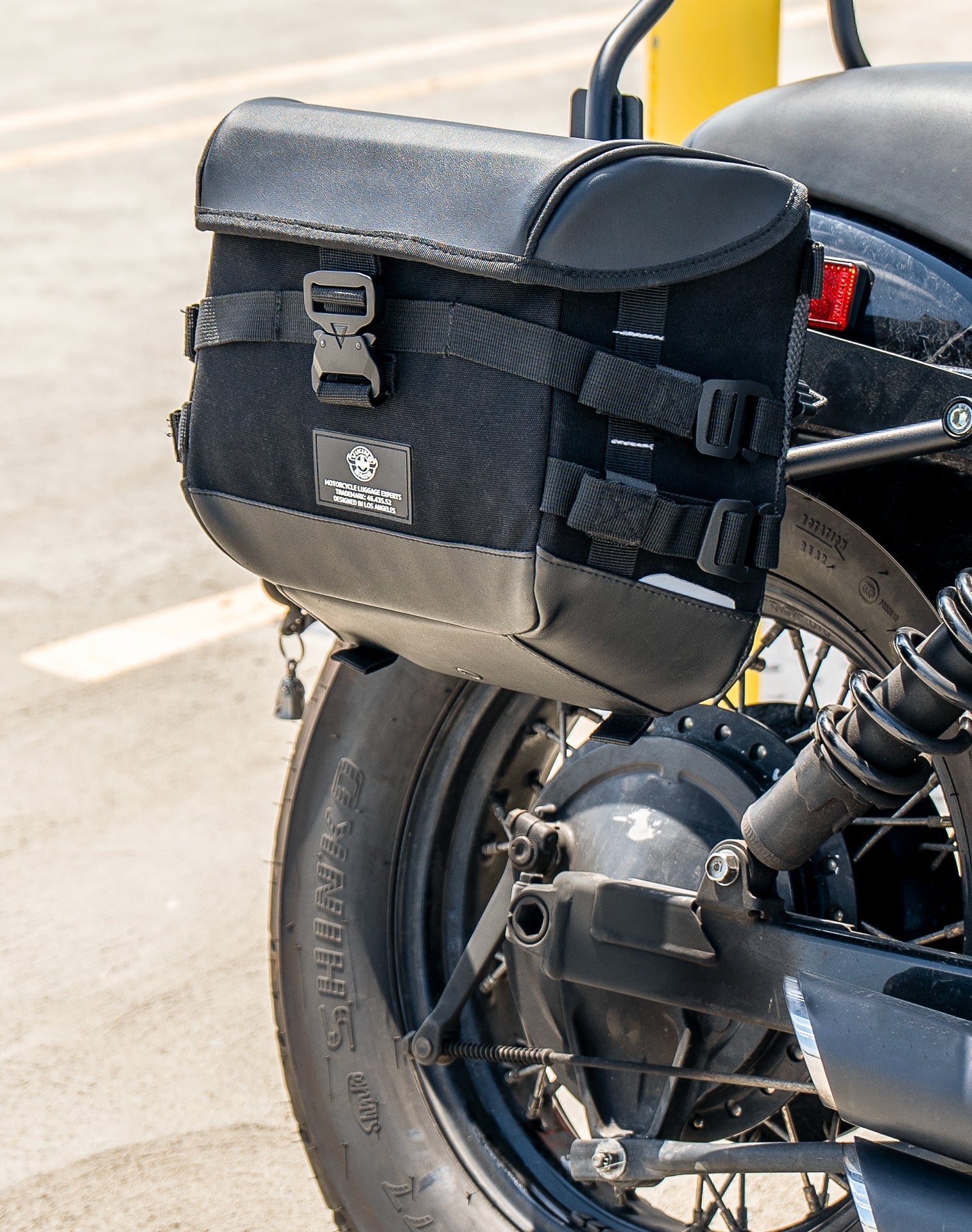 20L - Incognito Quick-Mount Small Honda Shadow 750 Phantom Saddlebags Life style 3