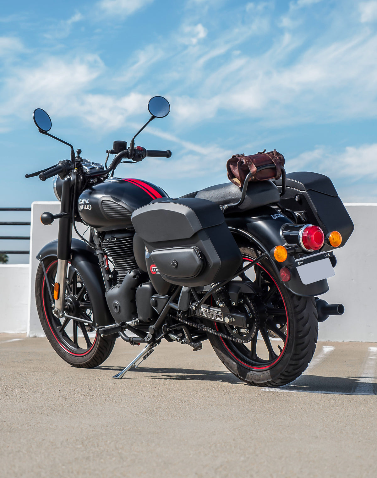 12L - Stormclad Quick Mount Medium Royal Enfield Classic 350 Hard Solo Saddlebag (Left Only)