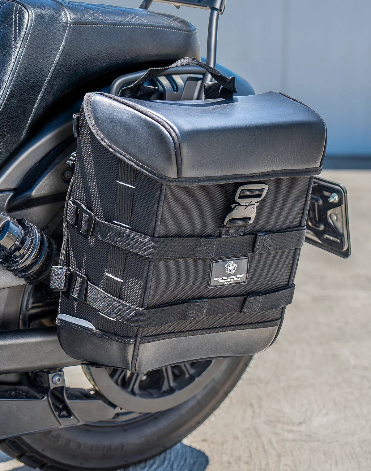 15L - Incognito Quick Mount Medium Indian Scout Bobber Sixty Solo Saddlebag (Left Only)