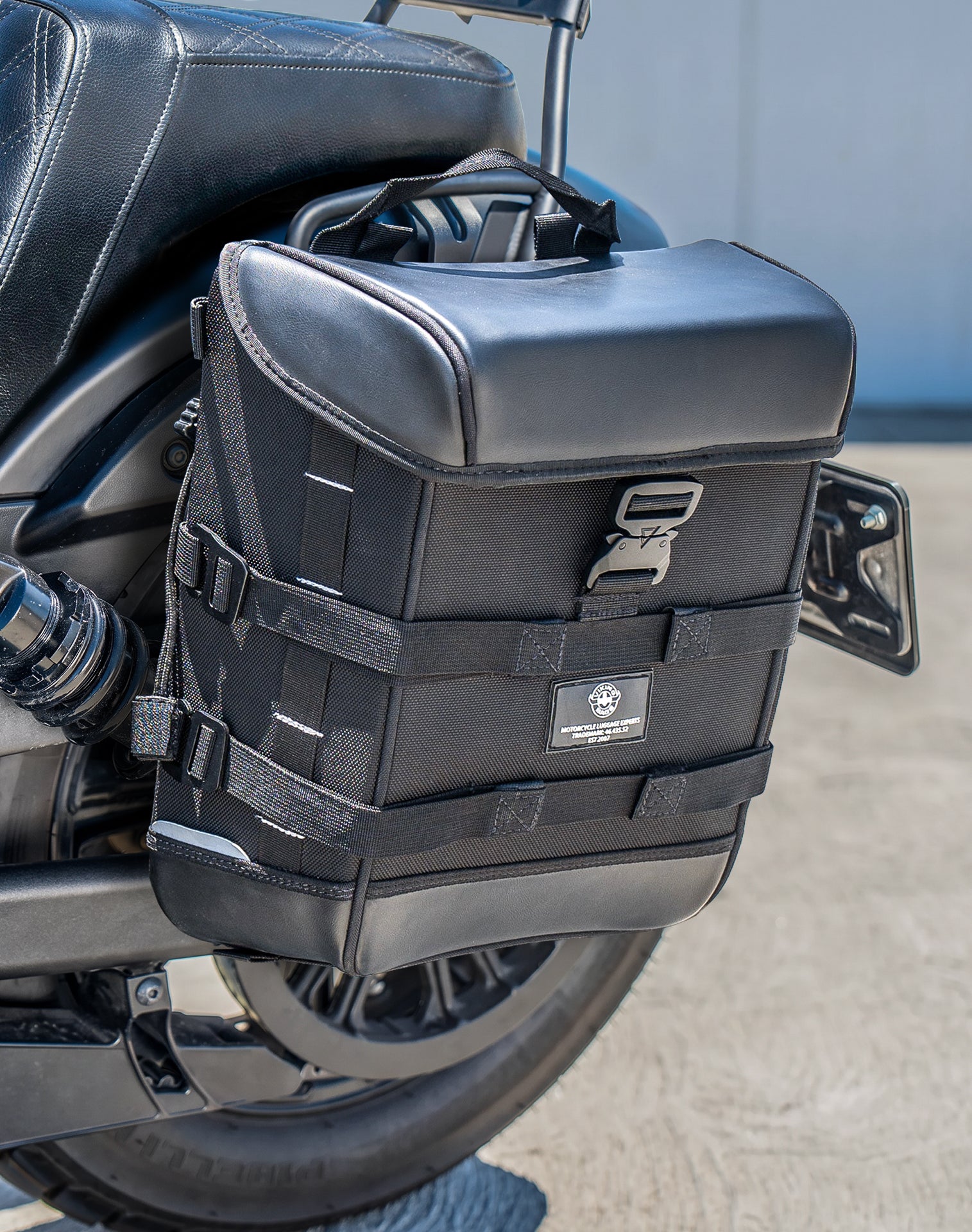 15L - Incognito Quick Mount Medium Indian Scout Bobber Solo Saddlebag (Left Only)
