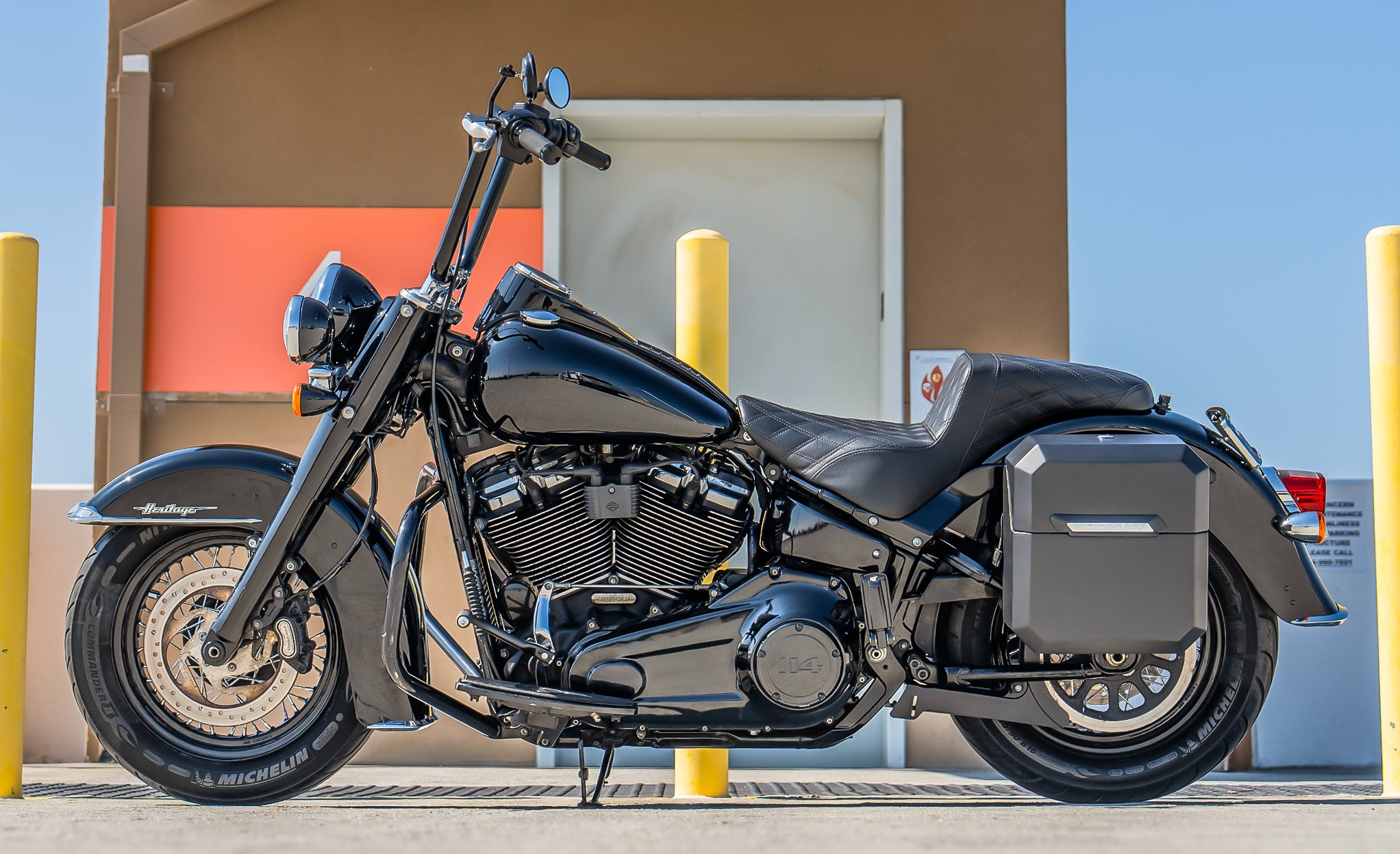 15L - Outlaw Quick Mount Medium Harley Softail Heritage FLHC/S Matte Hard Solo Saddlebag (Left Only) Lifestyle @expand