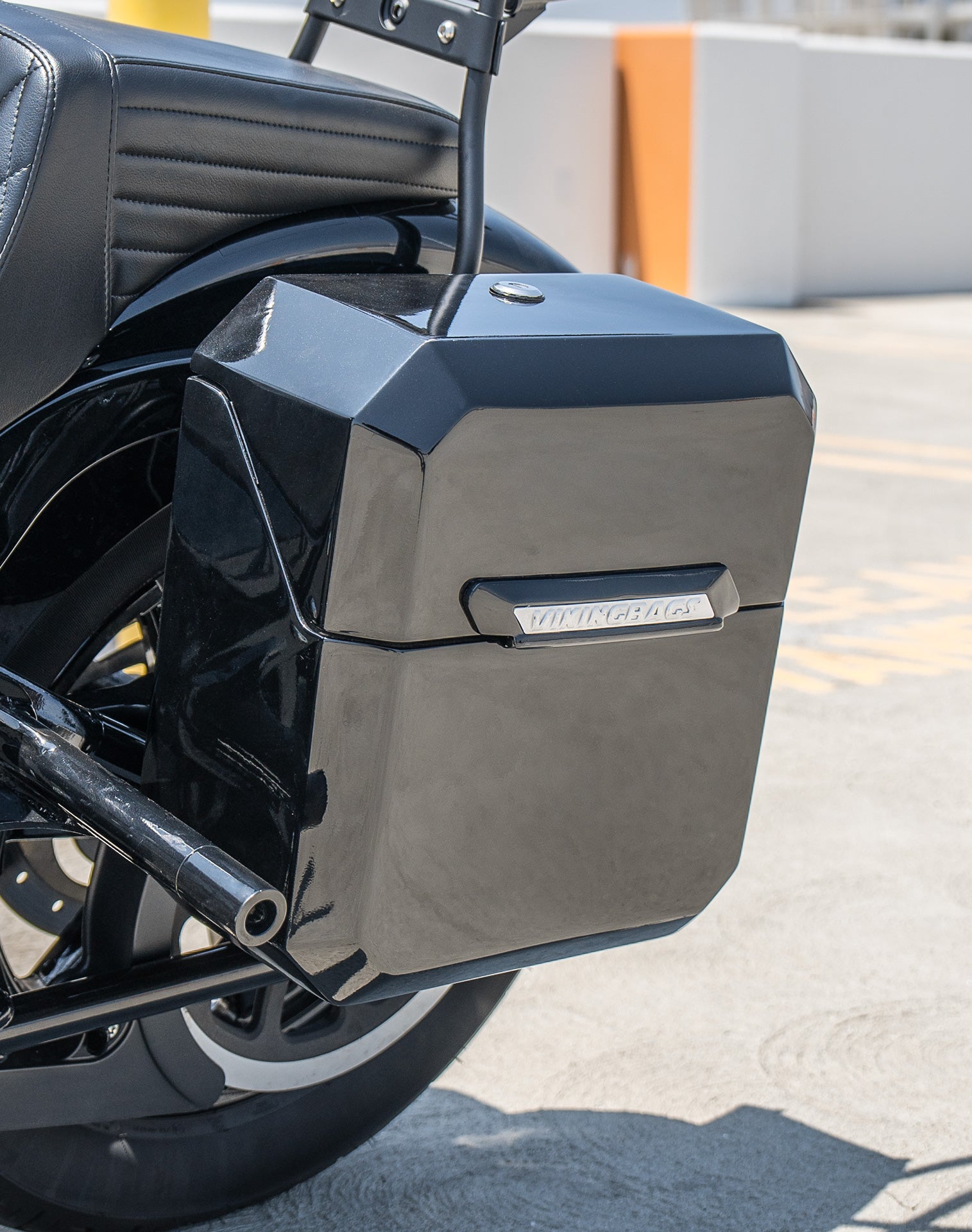 15L - Outlaw Quick Mount Medium Harley Softail Street Bob Painted Hard Solo Saddlebag (Left Only) v3