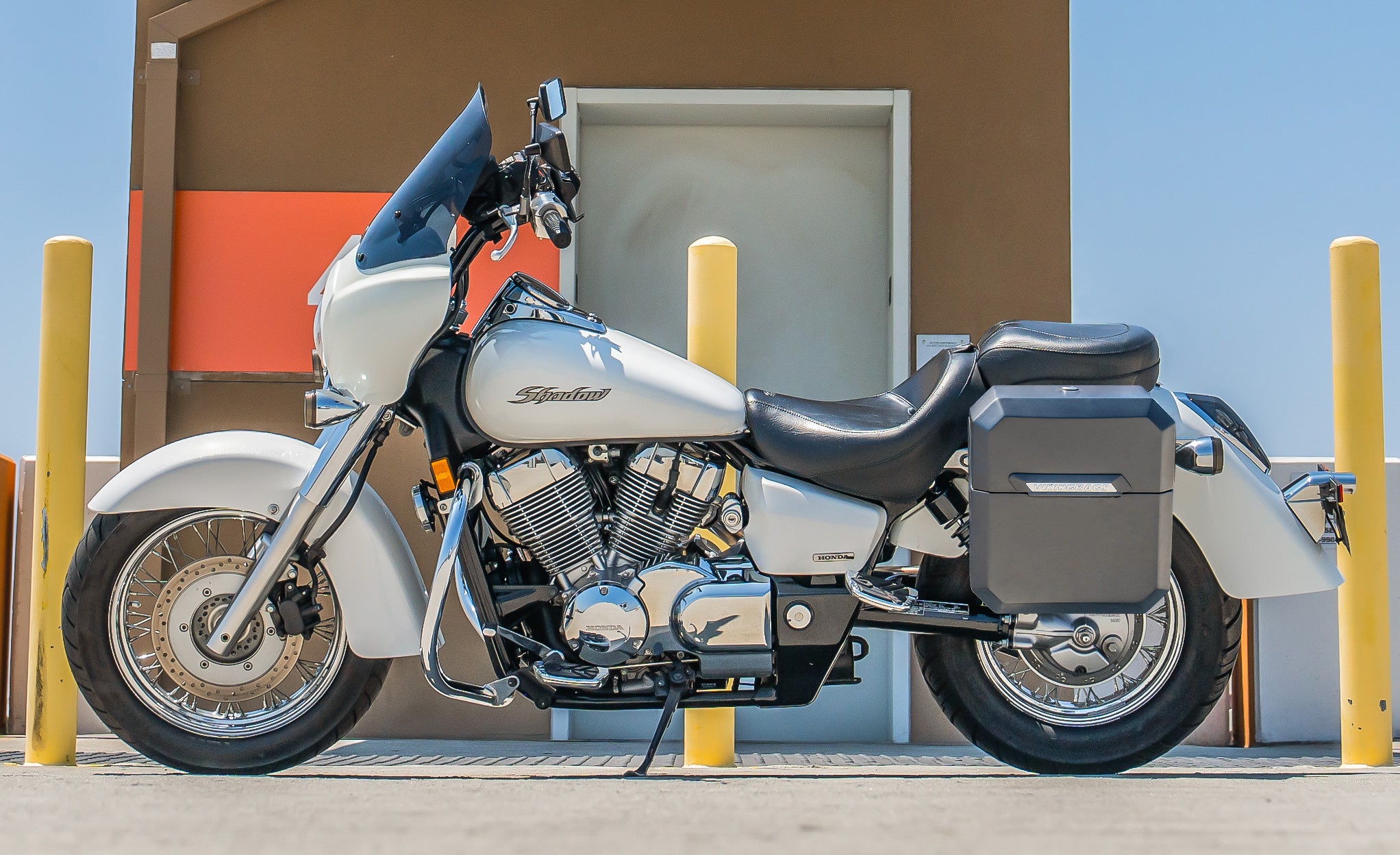 viking-15l-outlaw-medium-honda-750-shadow-aero-painted-solo-hard-saddlebag-left-only @expand