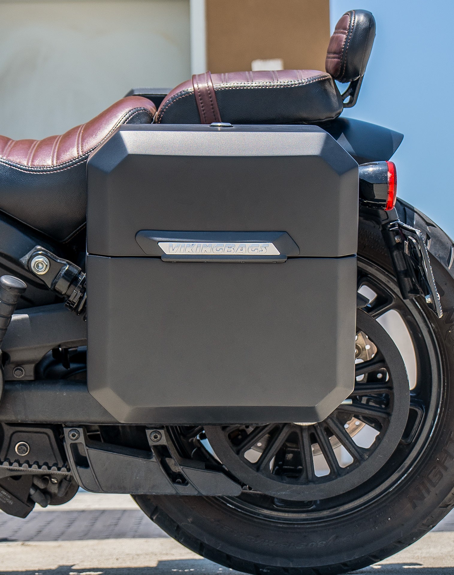 15L - Outlaw Quick Mount Medium Indian Scout Rogue Sixty Matte Hard Solo Saddlebag (Left Only) v2