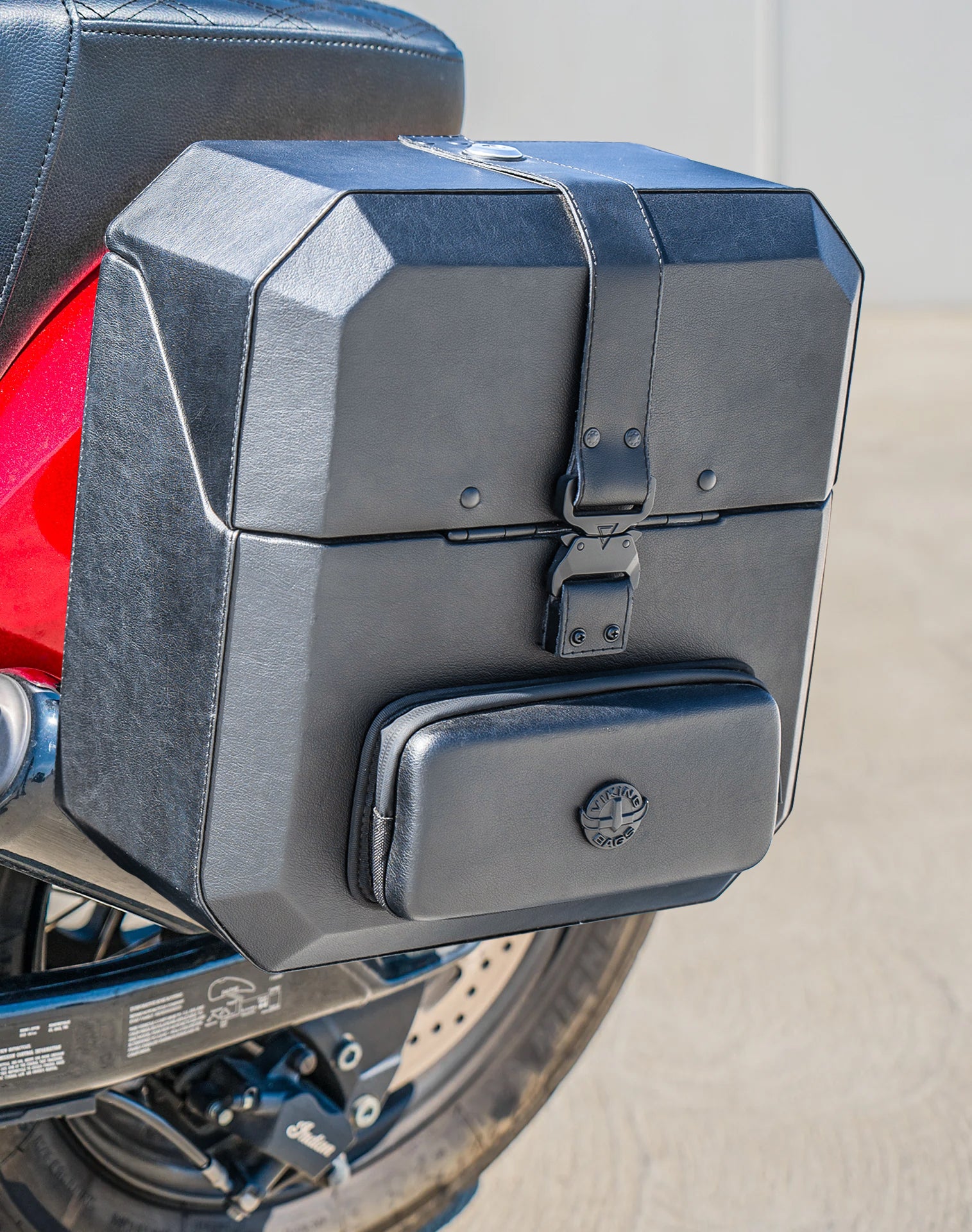 15L - Outlaw Quick-Mount Medium Indian Chief Hard Solo Saddlebag (Left Only)Life Style Photo