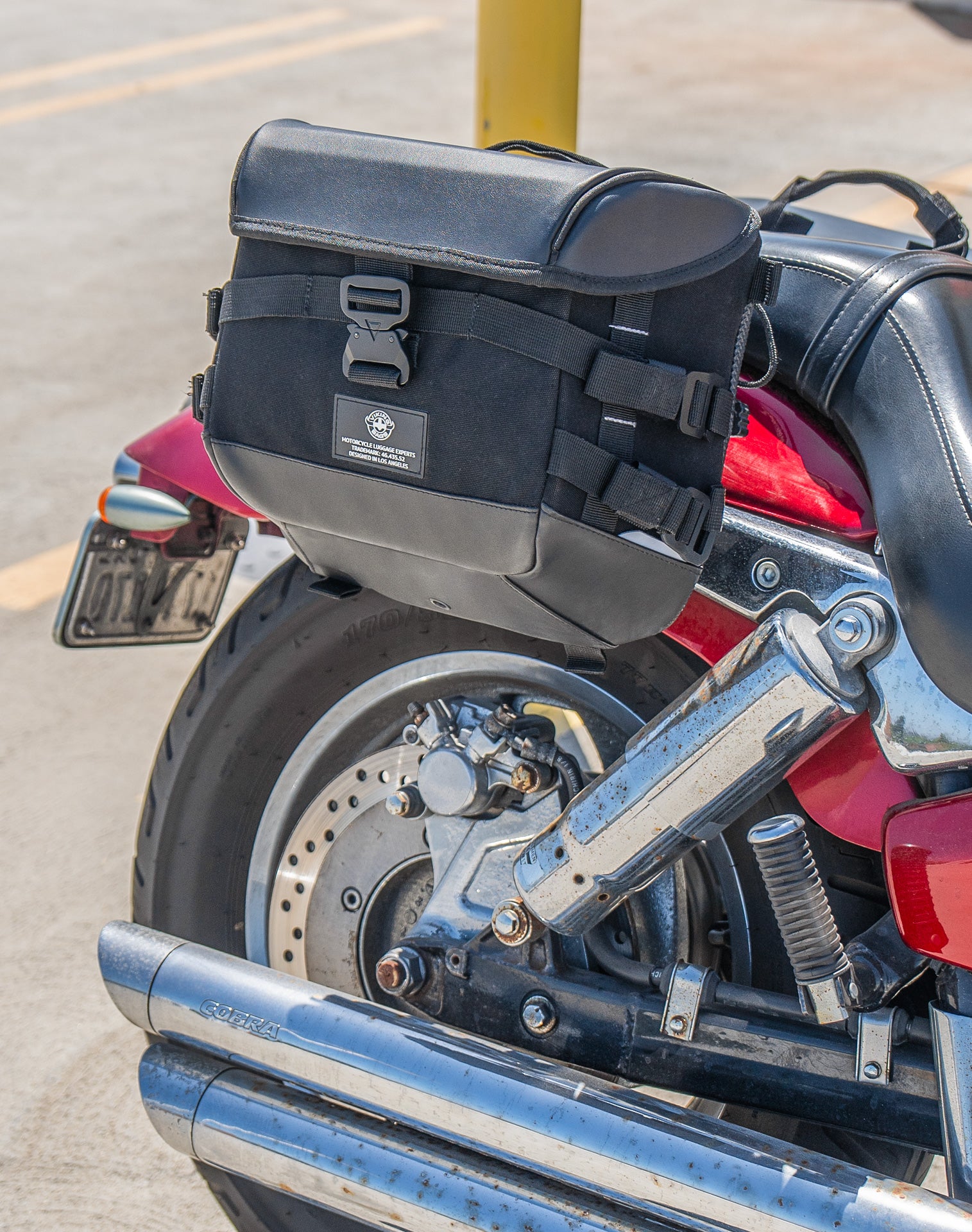 20L - Incognito Quick-Mount Small Honda VTX 1300 C Motorcycle Saddlebags Life Style 3