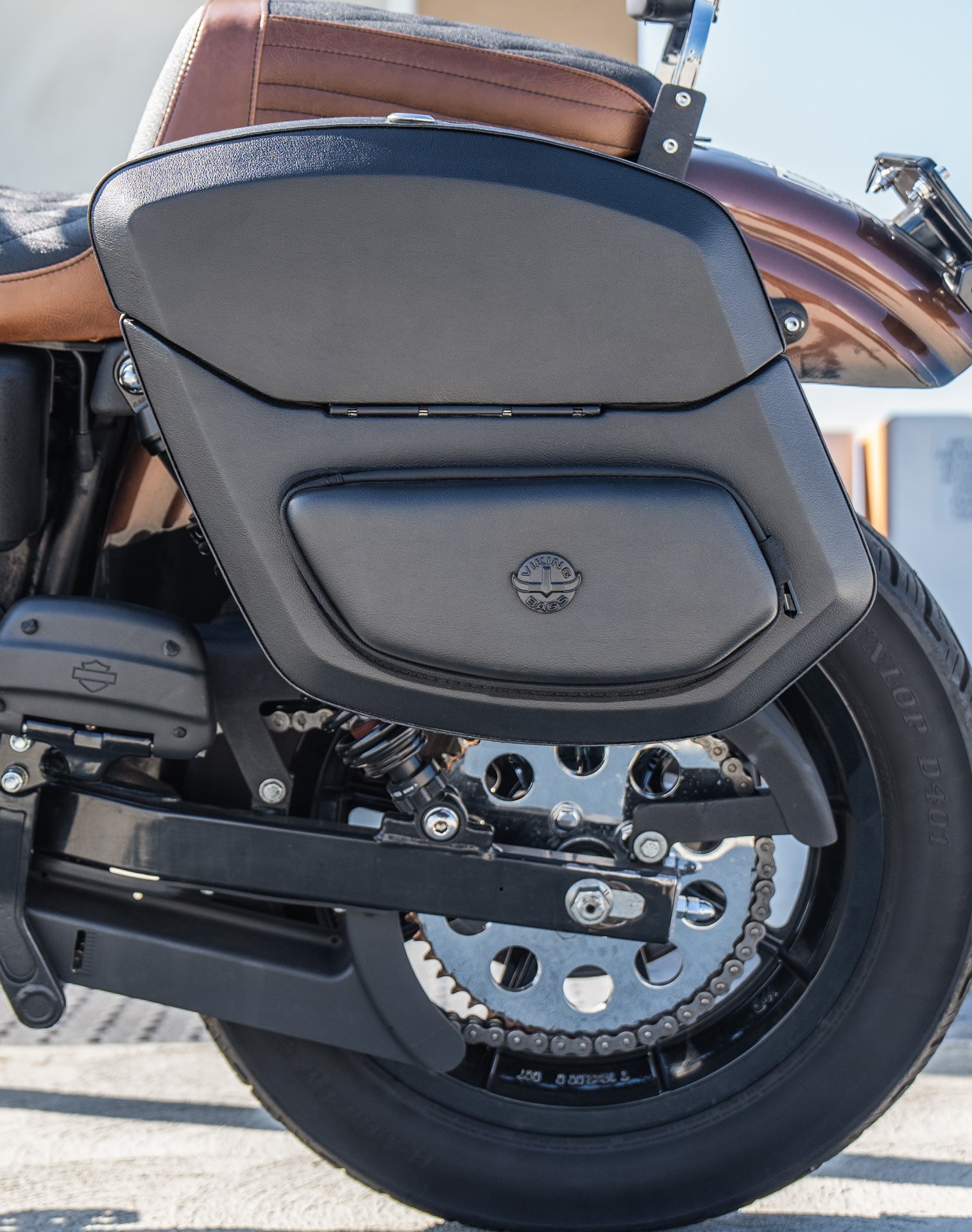 12L - Ironclad Quick Mount Medium Harley Dyna Super Glide FXD Hard Solo Saddlebag (Left Only) Lifestyle