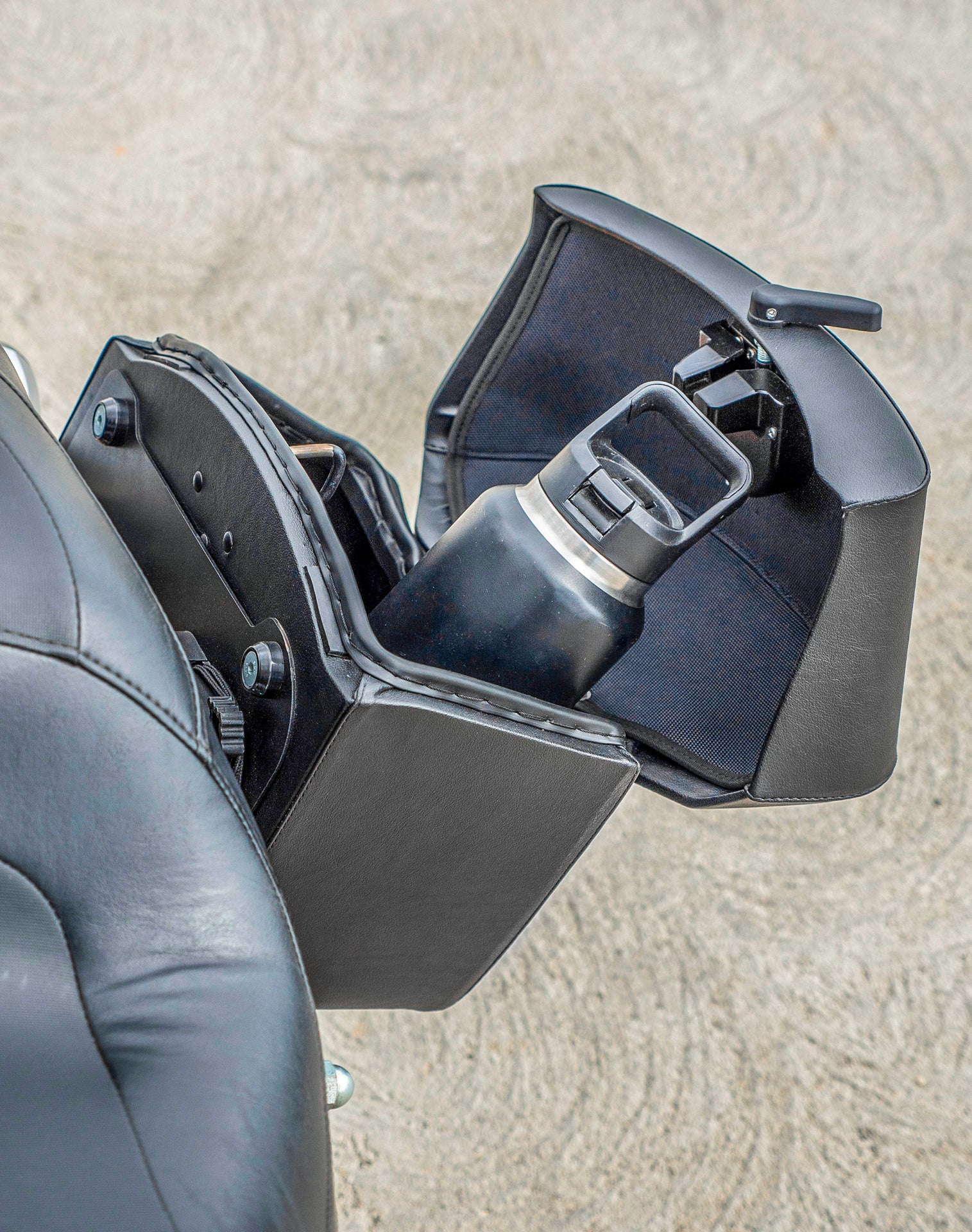 12L - Ironclad Quick Mount Medium Harley Sportster Iron 1200 Hard Solo Saddlebag (Left Only) Lifestyle