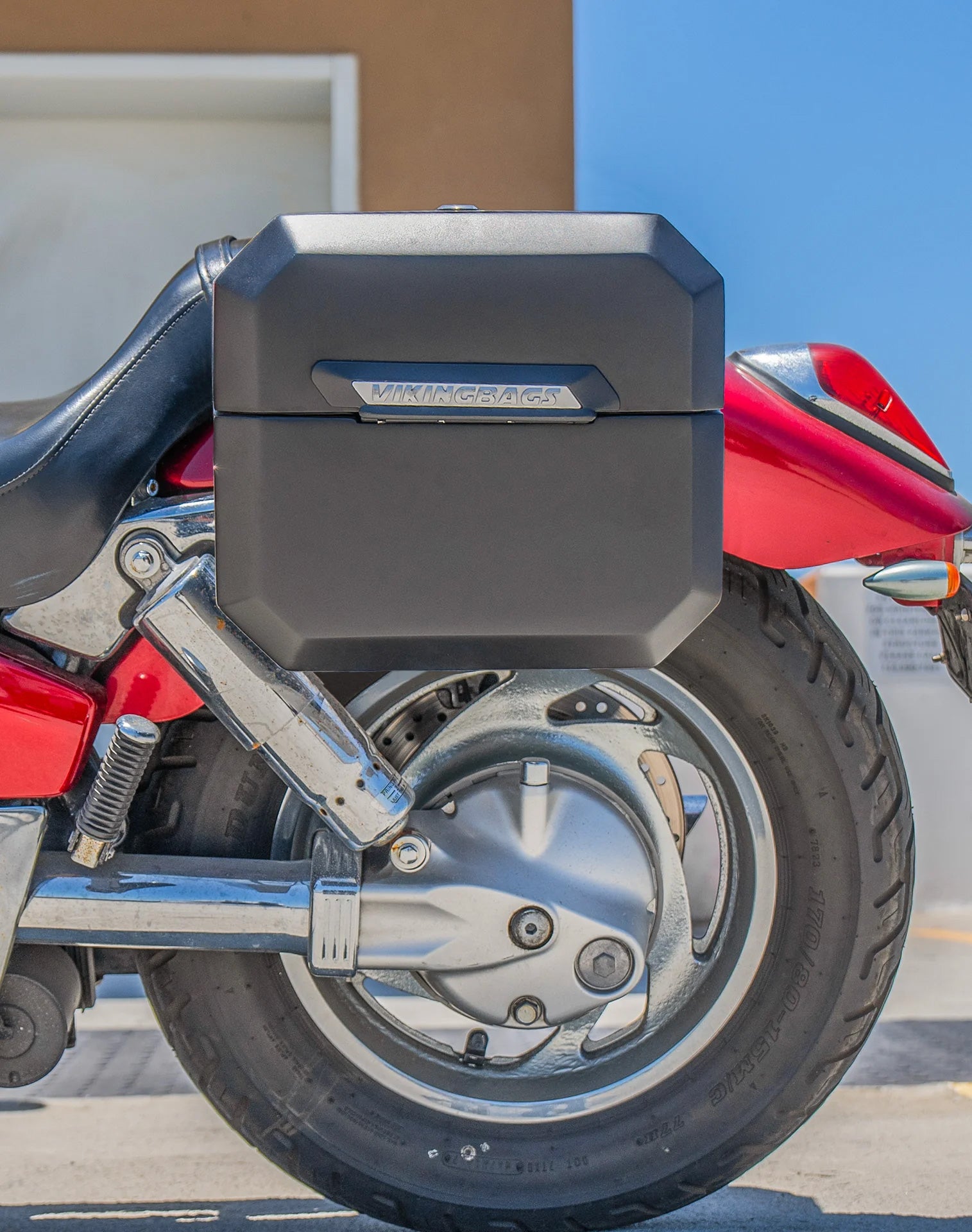 20L - Outlaw Quick-Mount Small Honda VTX 1300 C Matte Hard Saddlebags Life Style 2