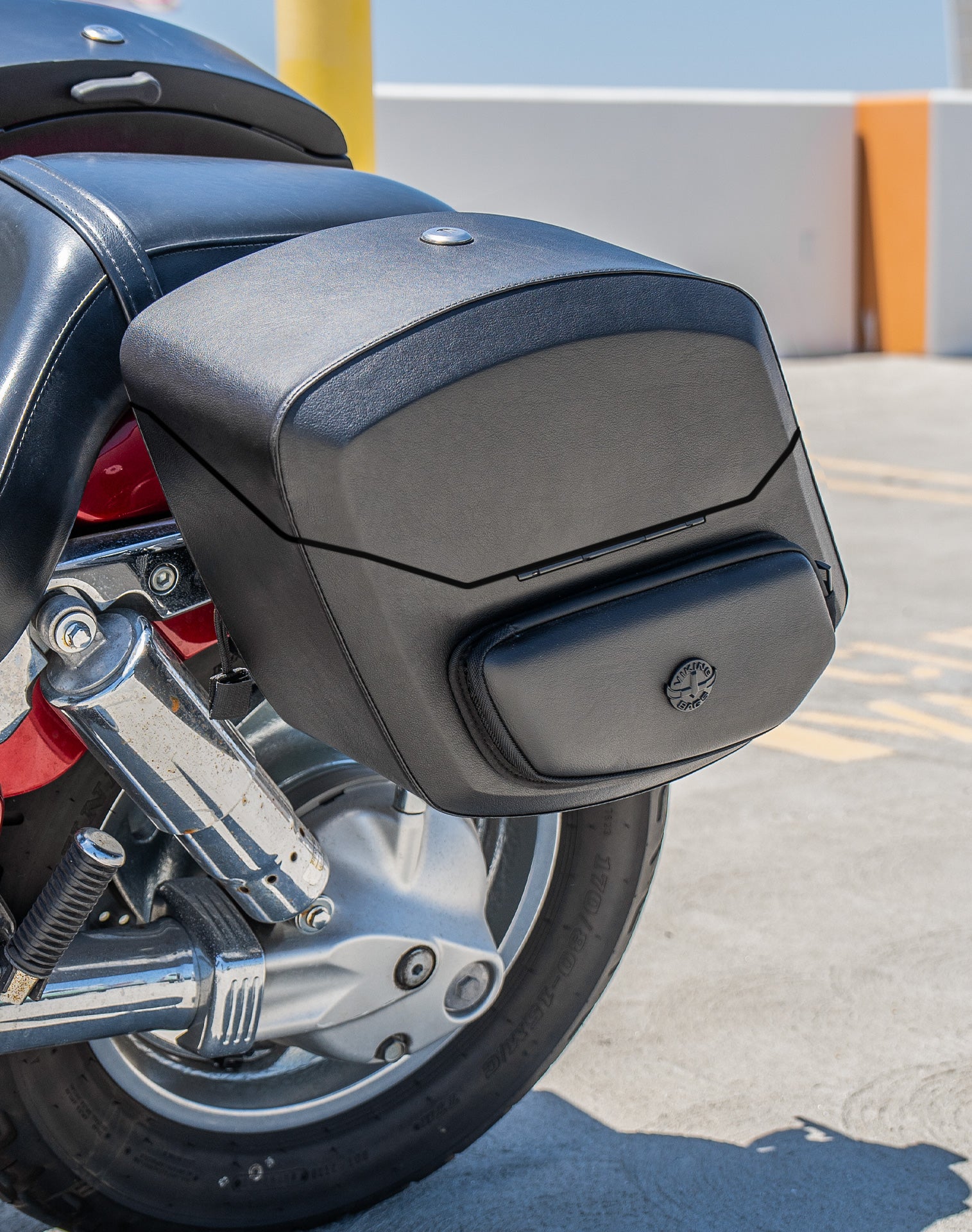 12L - Ironclad Quick Mount Honda VTX 1300 C Leather Saddlebags (Left Only)