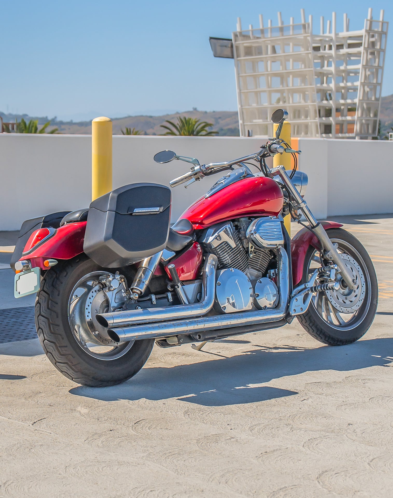 24L - Ironclad Quick-Mount Medium Honda VTX 1300 C Matte Hard Saddlebags Life Style 1