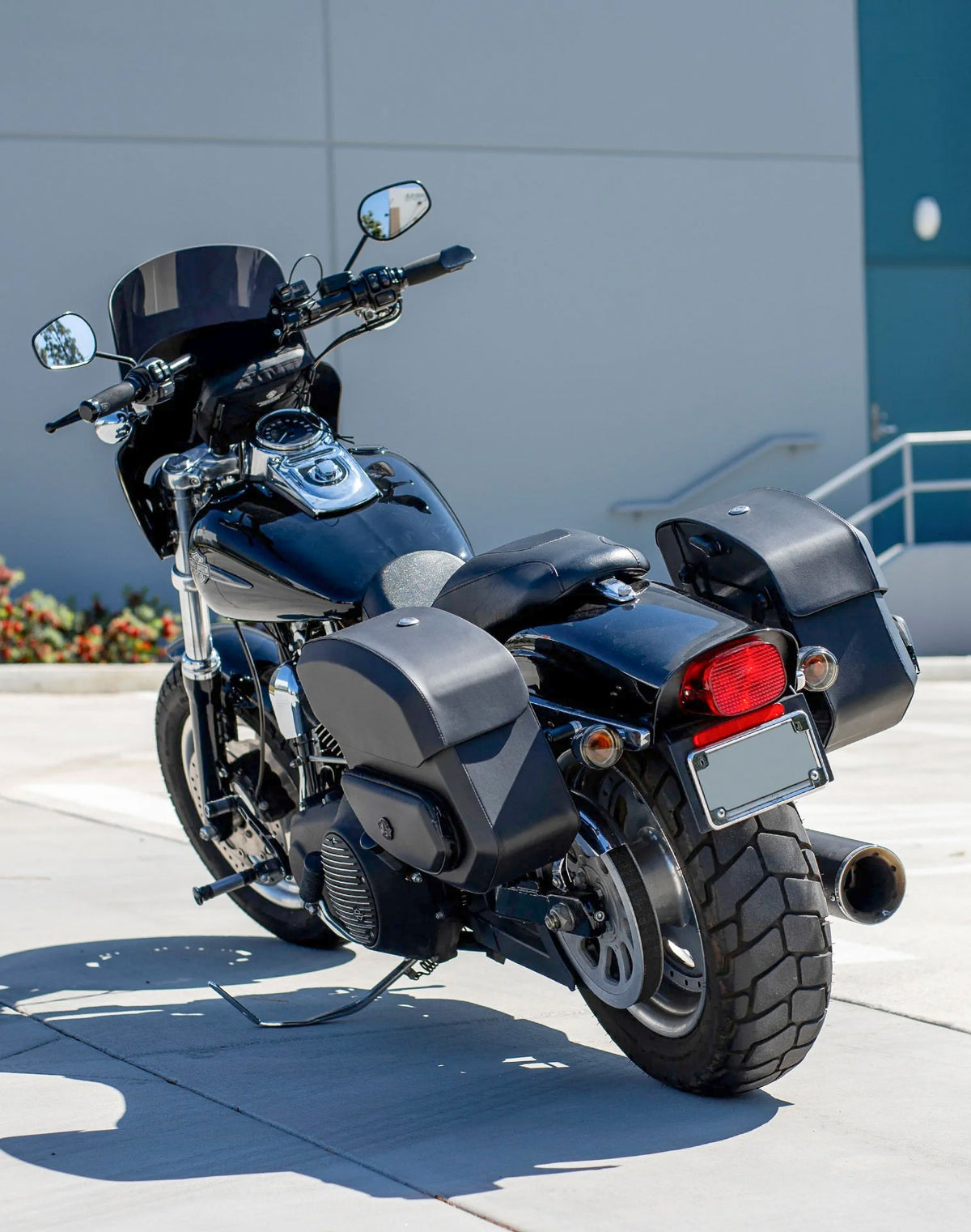 24L - Stormclad Quick Mount Medium Harley Dyna Fat Bob FXDF Hard Saddlebag