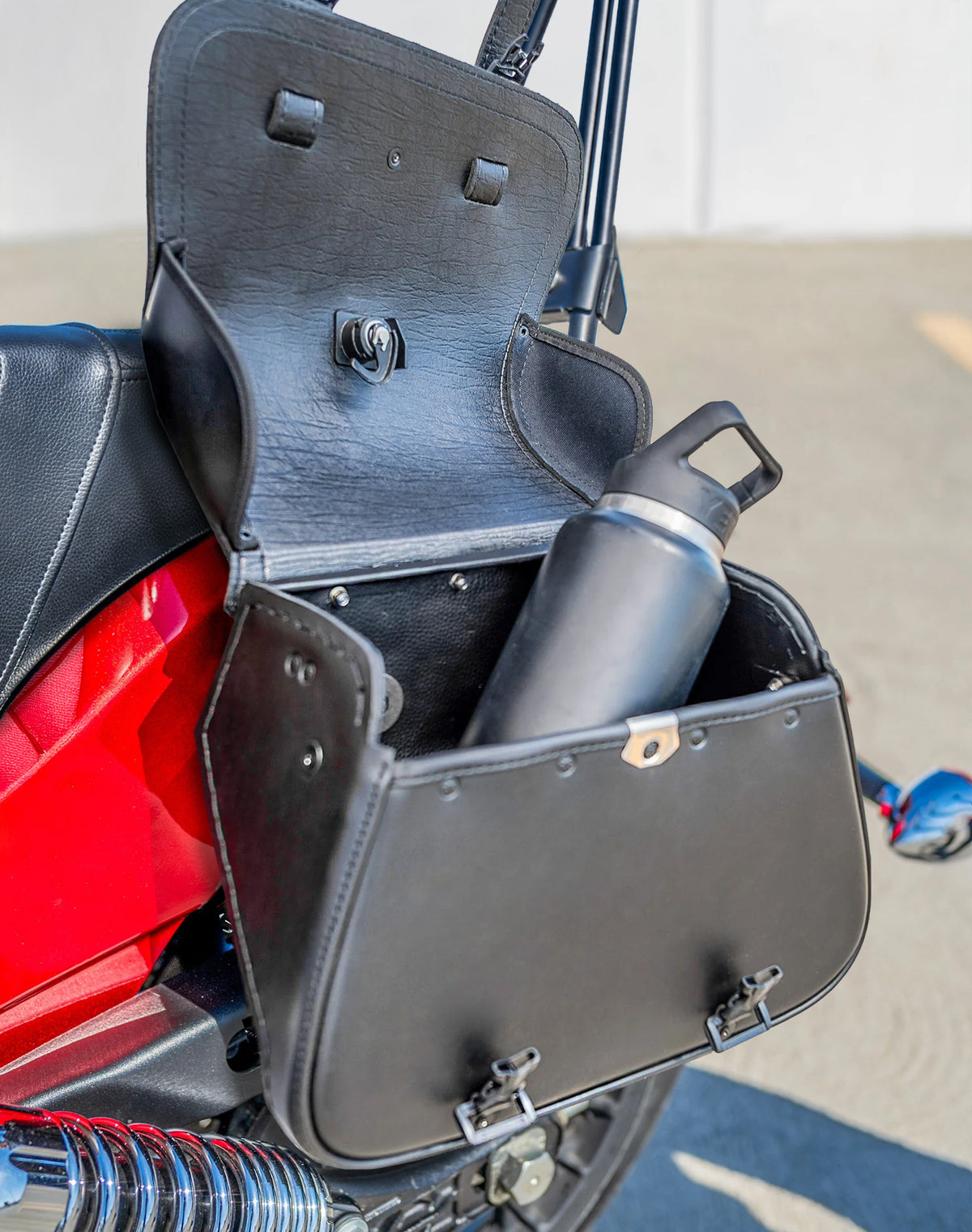25L - SpiritBlade Medium 2025+ Indian Scout Sixty Classic Leather Motorcycle Saddlebags Lifestyle
