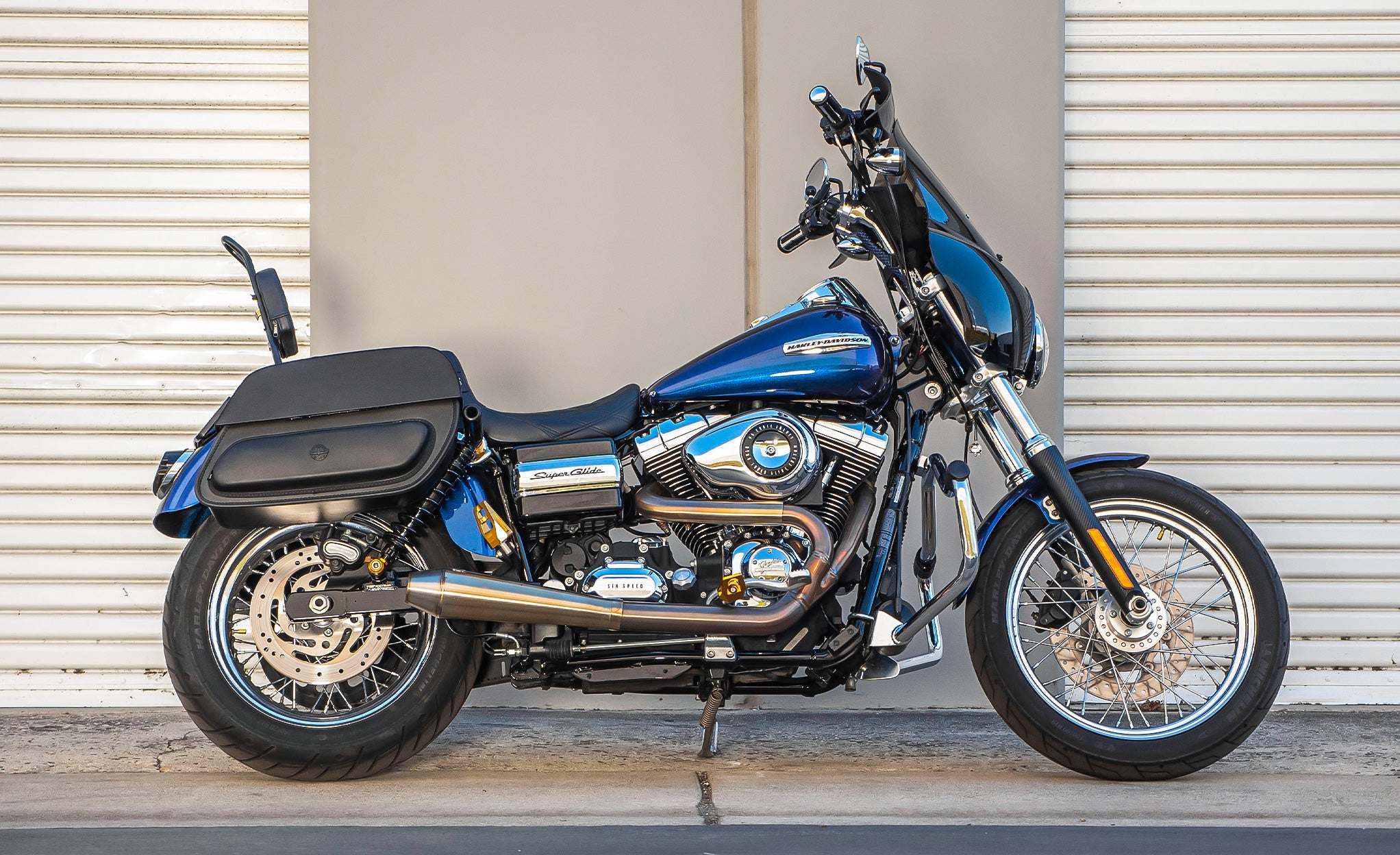 Viking 32L Pantheon Large Shock Cutout Harley Super Glide FXD/I