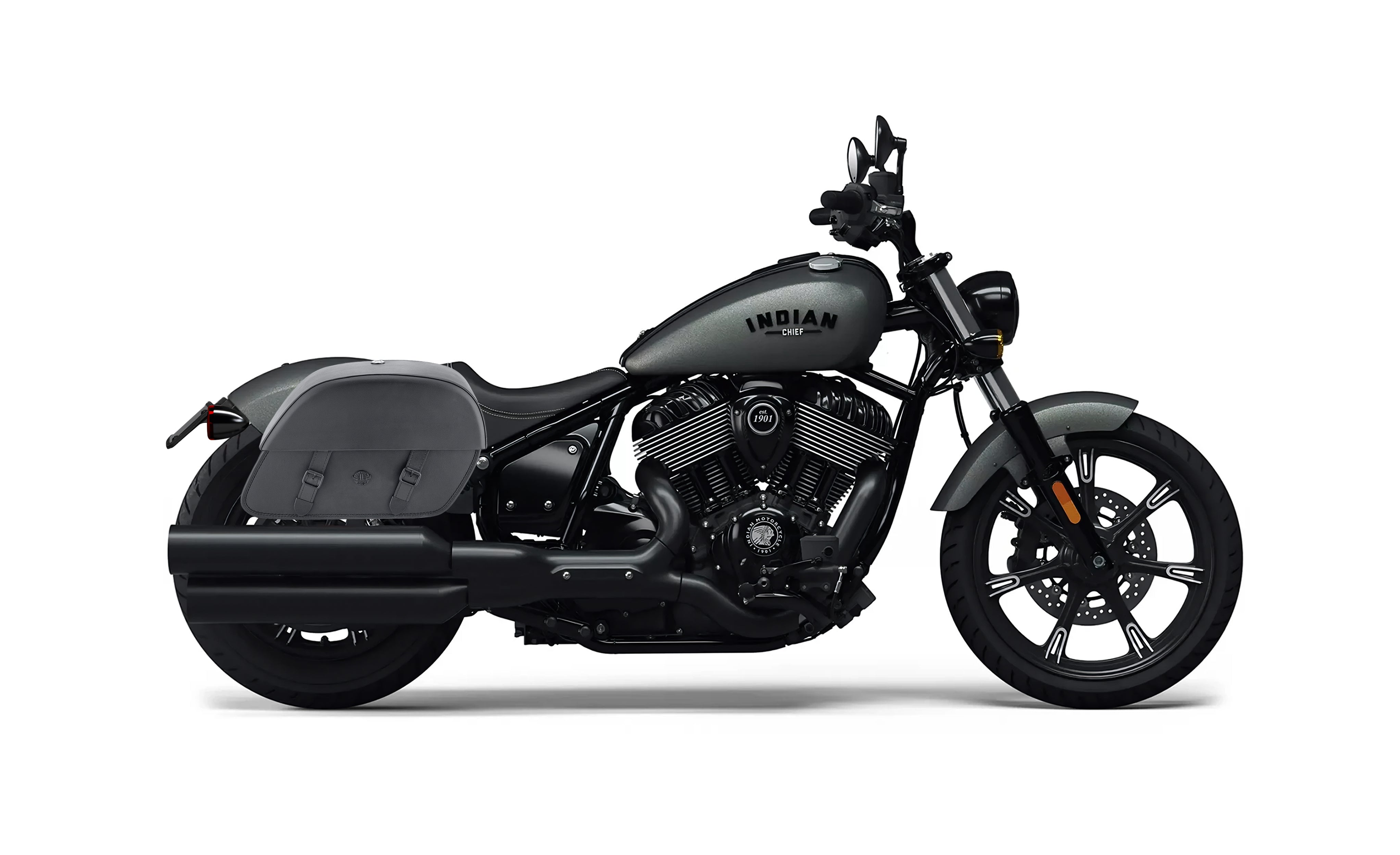 32L - Baelor Large Shock Cutout Indian Chief Darkhorse Motorcycle Saddle Bags Bag on Bike @expand