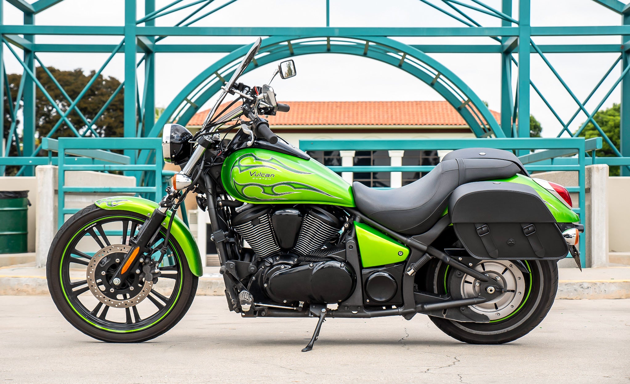 Viking 28L Baelor Medium Quick-Mount Kawasaki Vulcan 900 Custom