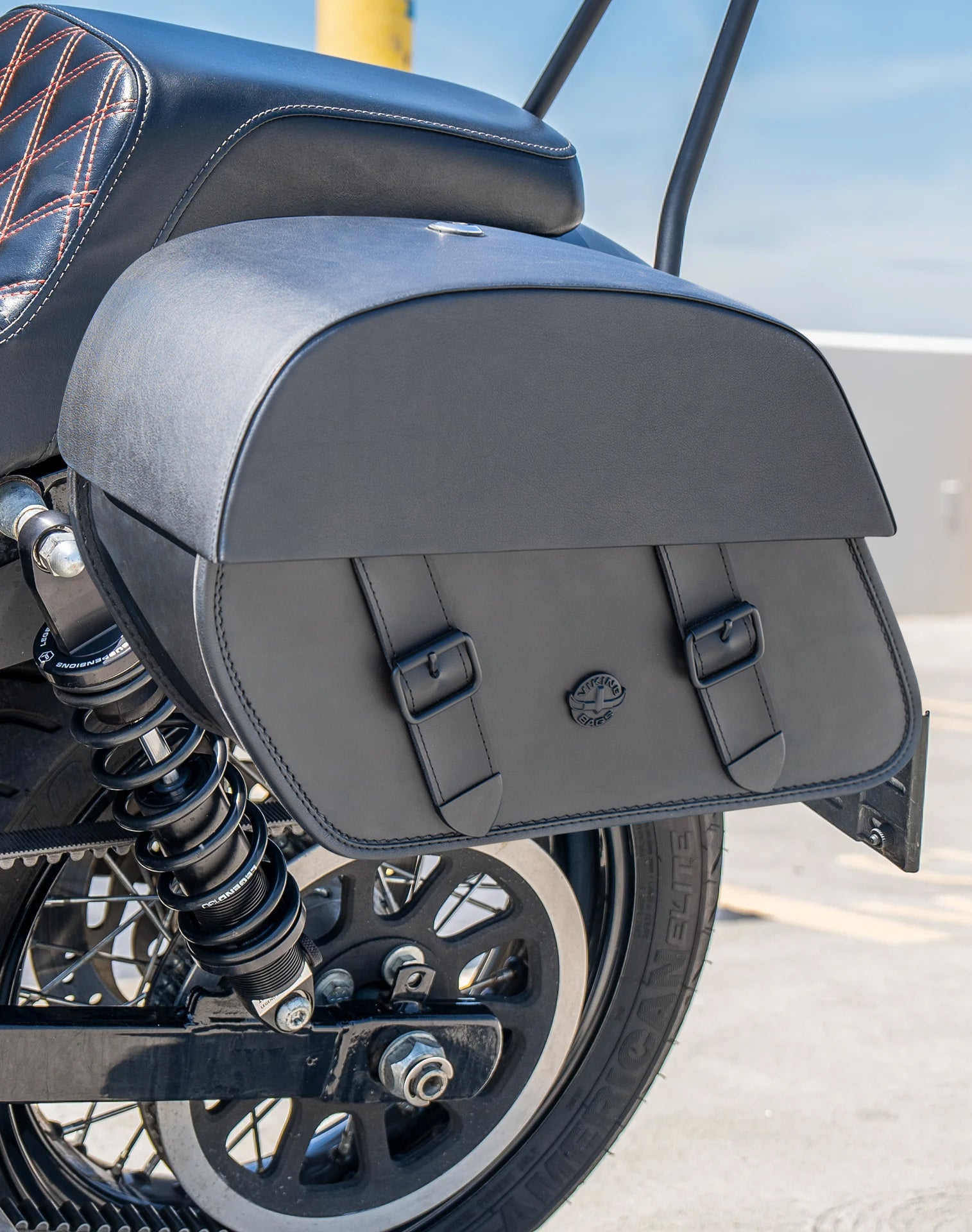 28L - Baelor Medium Quick Mount Motorcycle Saddlebags For Harley Davidson Dyna Street Bob FXDB/I Lifestyle