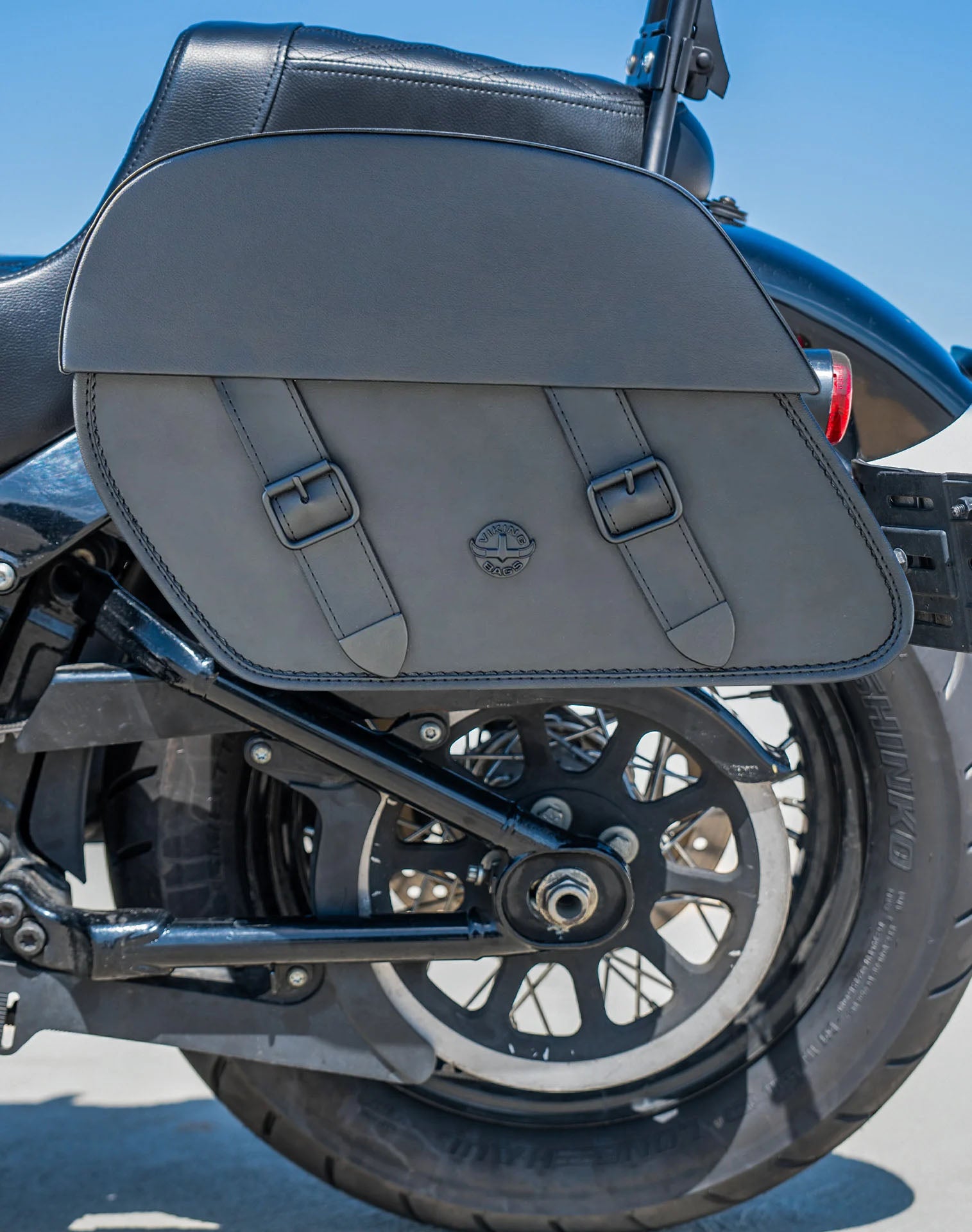 28L - Baelor Medium Quick Mount Motorcycle Saddlebags For Harley Softail Street Bob FXBB/S Lifestyle
