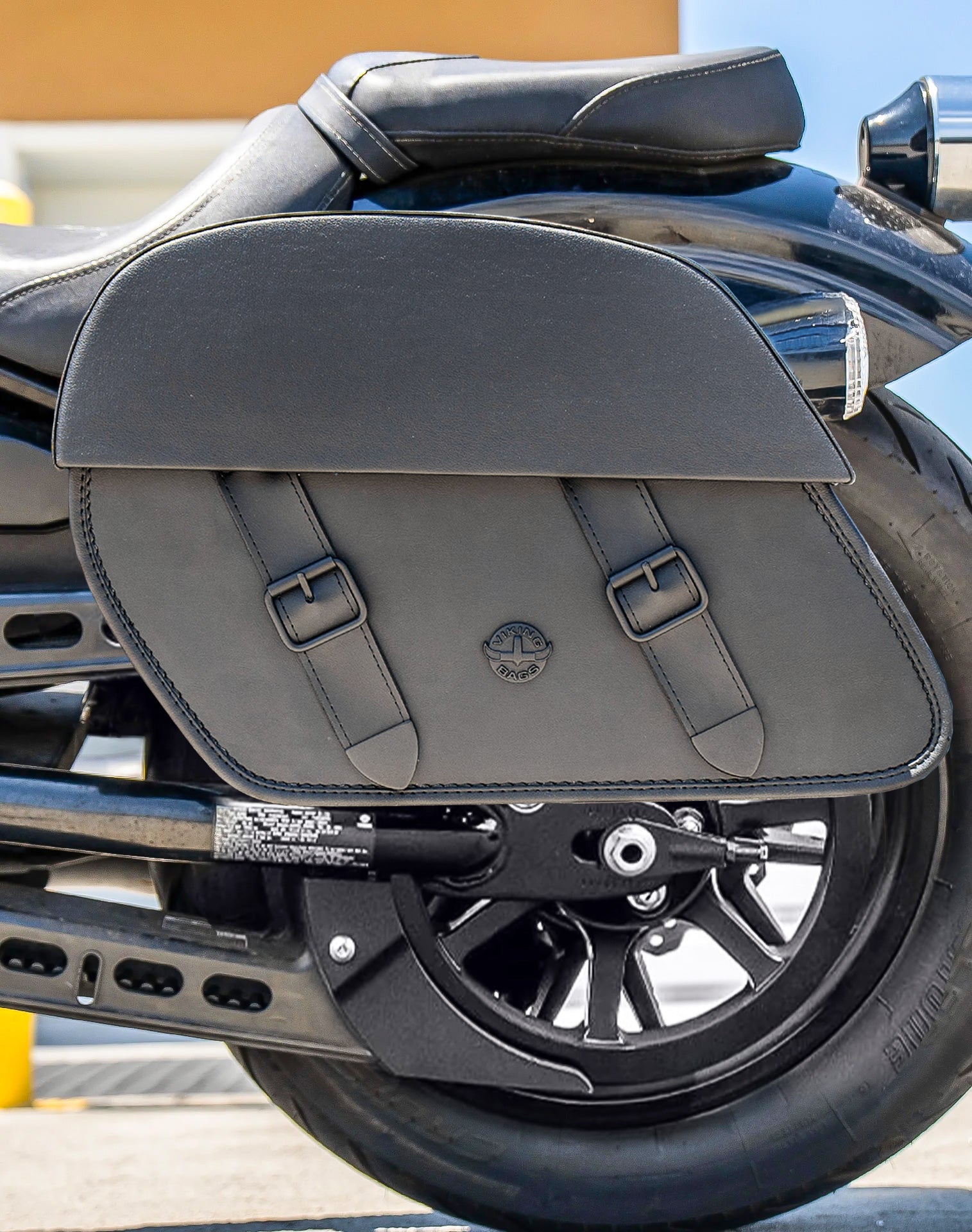 28L - Baelor Medium Quick Mount Yamaha Bolt Motorcycle Saddlebags v2
