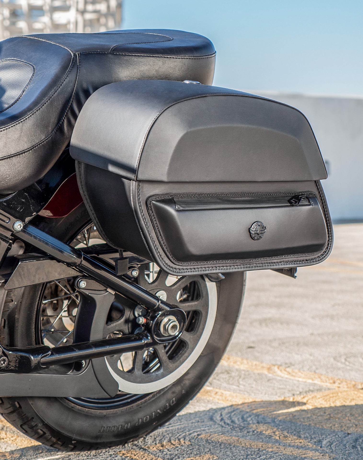 28L - Pantheon Medium Quick Mount Motorcycle Saddlebags For Harley Softail Slim FLSL v3