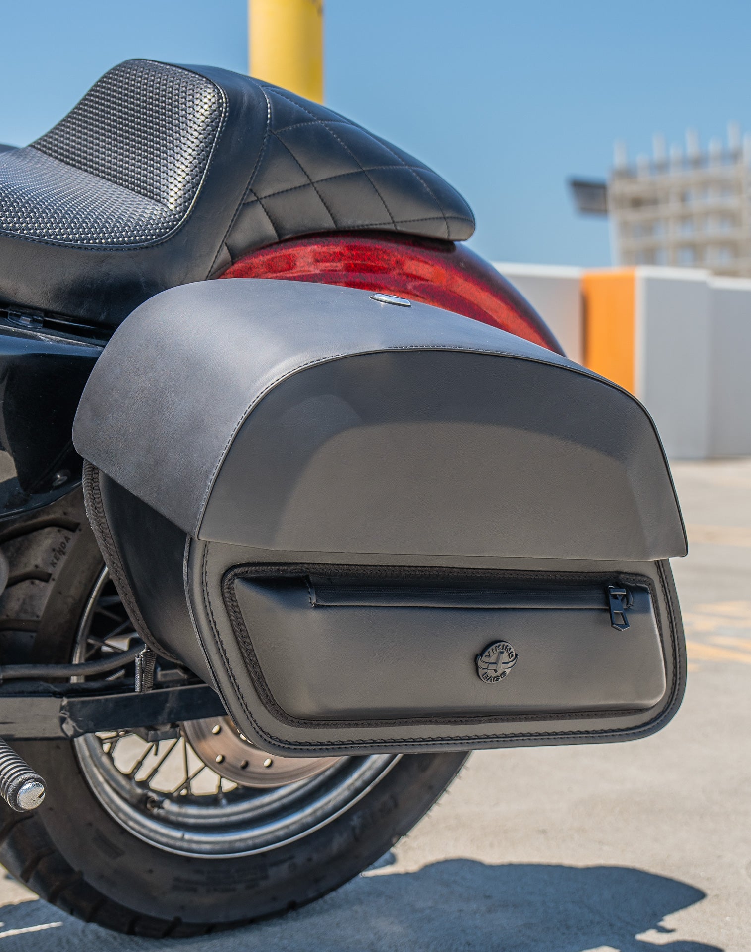 28L - Pantheon Medium Quick Mount Motorcycle Saddlebags For Harley Sportster Seventy Two XL1200V v3