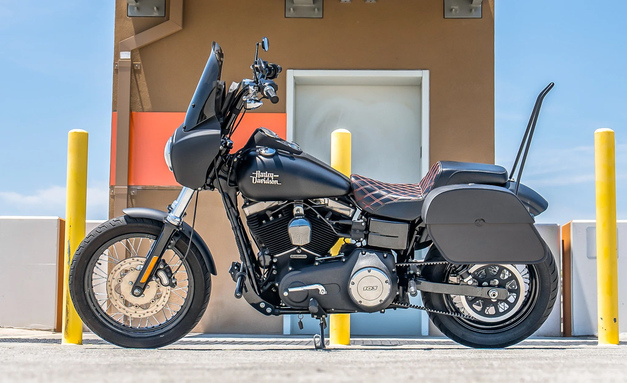 Viking 28L Panzer Medium Quick Mount Harley Dyna Street Bob FXDB/I