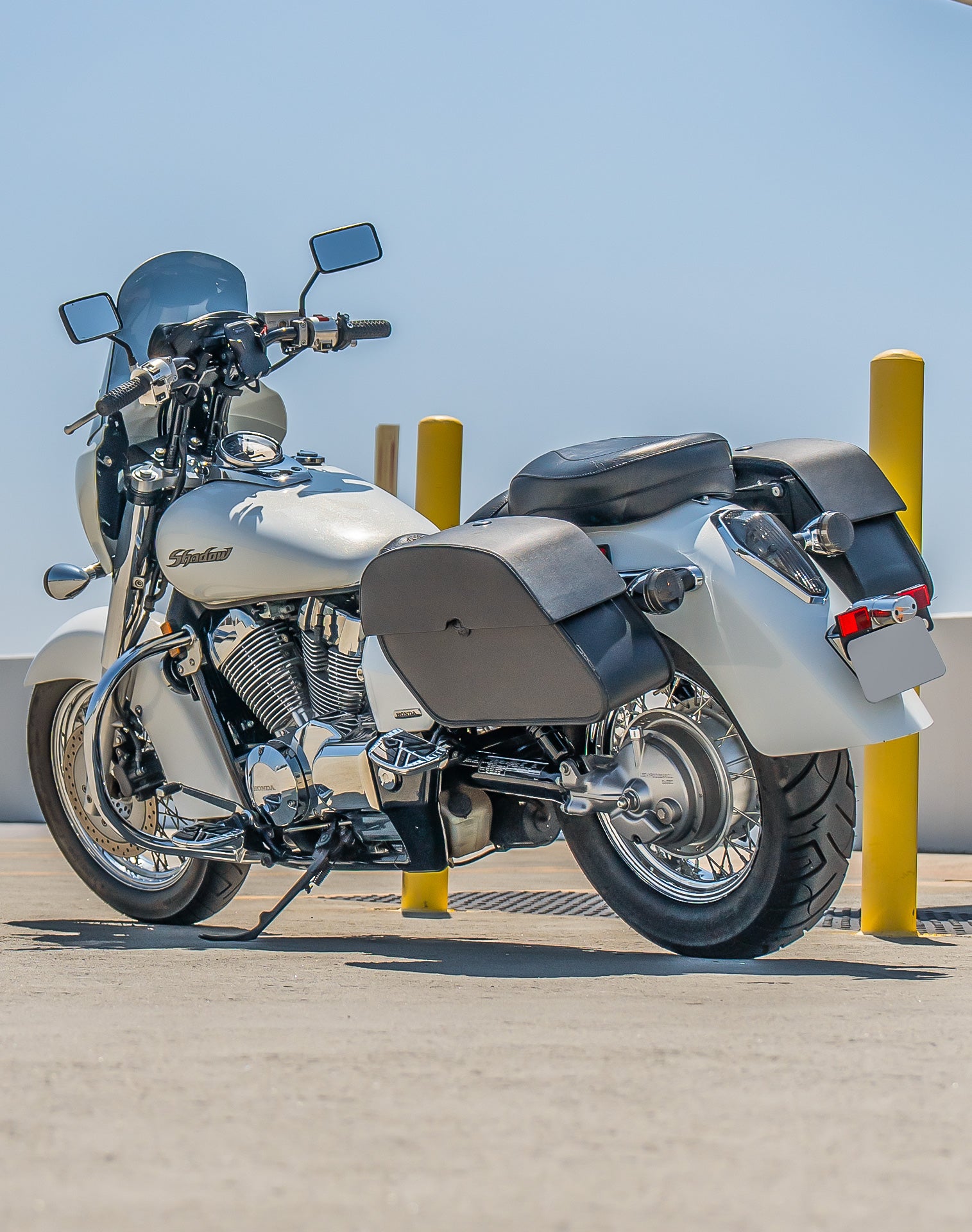 28L - Panzer Medium Quick Mount Honda Shadow 750 Aero Leather Saddlebags v1