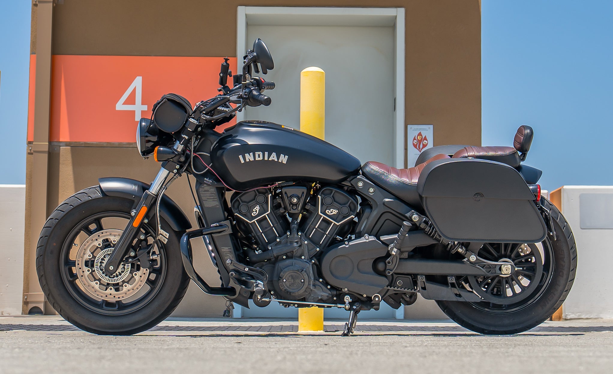 28L - Panzer Medium Quick Mount Indian Scout Bobber Twenty Leather Saddlebags @expand