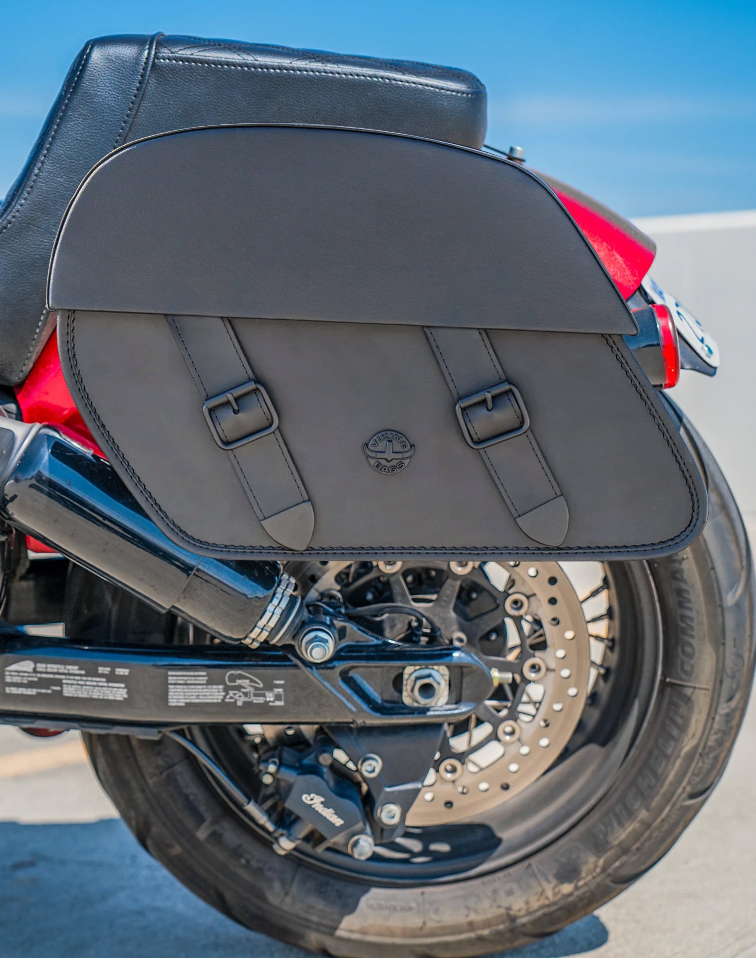 28L - Baelor Medium Quick-Mount Indian Chief (2022+) Motorcycle Saddlebags Lifestyle