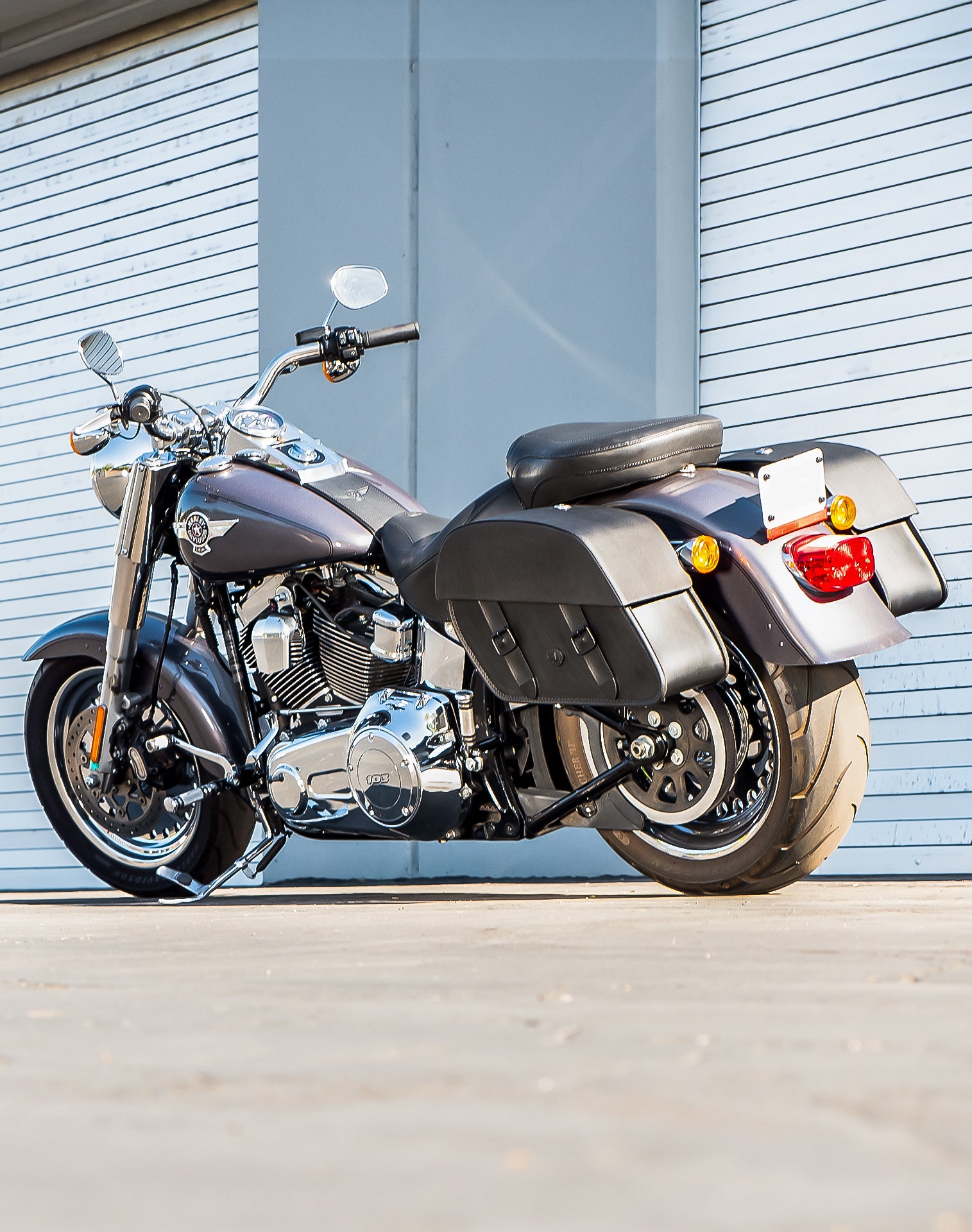 28L - Baelor Medium Quick Mount Motorcycle Saddlebags for Harley Softail Fat Boy FLSTF/I v1