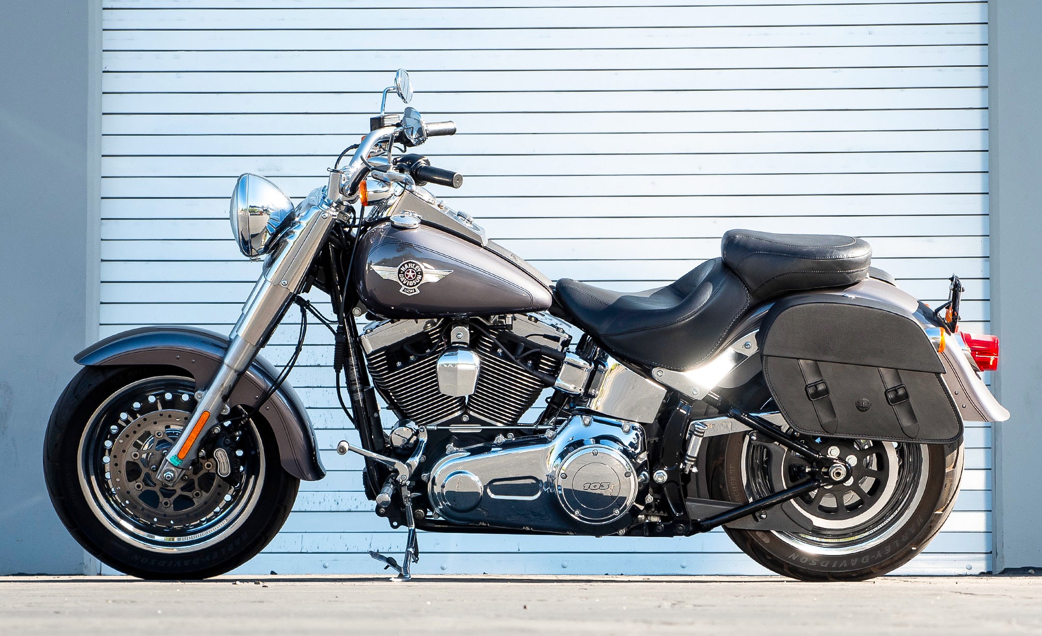 28L - Baelor Medium Quick Mount Saddlebags for Heritage Classic FLSTC/I @expand